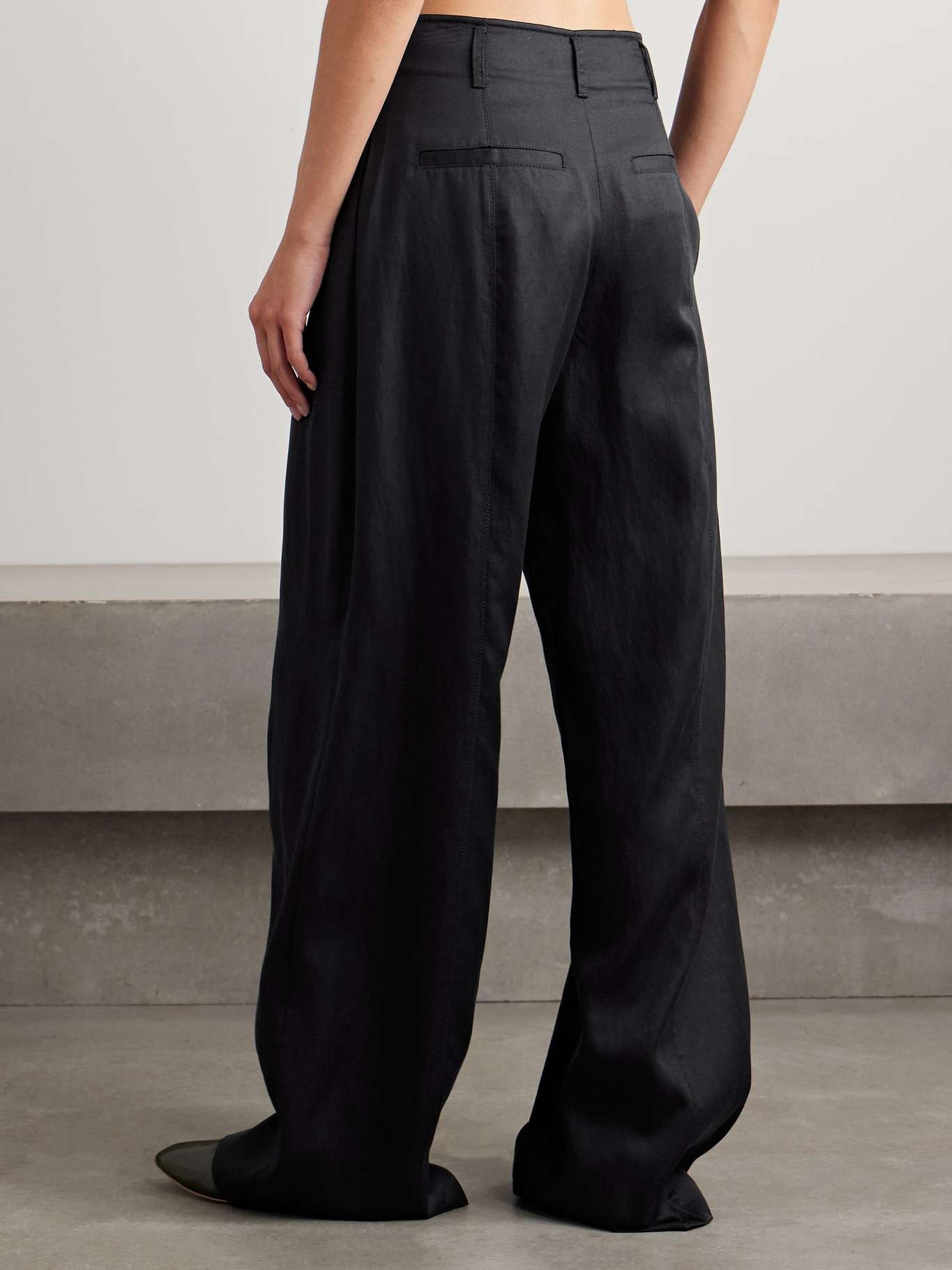 Delvine pleated Lyocell-blend twill wide-leg pants - 3