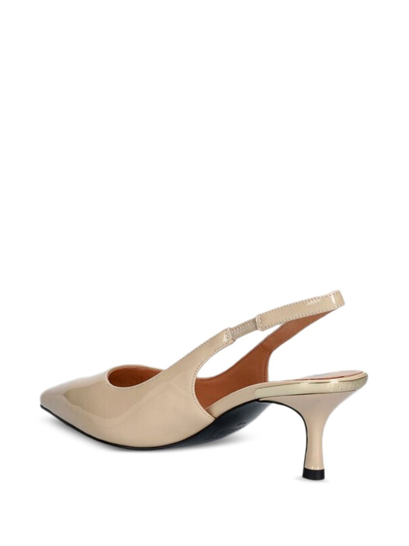 pointed leather pumps 3