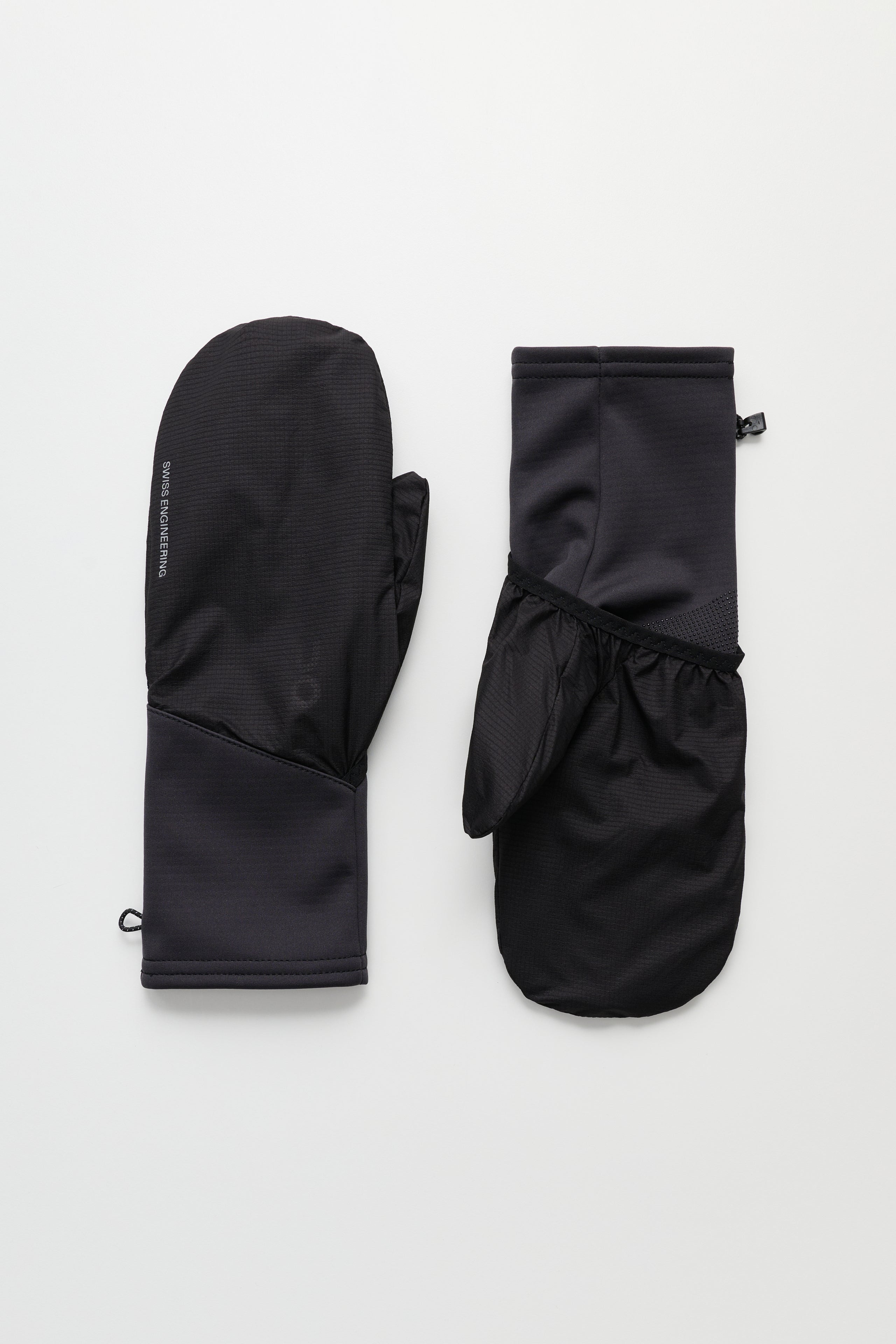 ON WINTER RUN GLOVES MAGNET - 1
