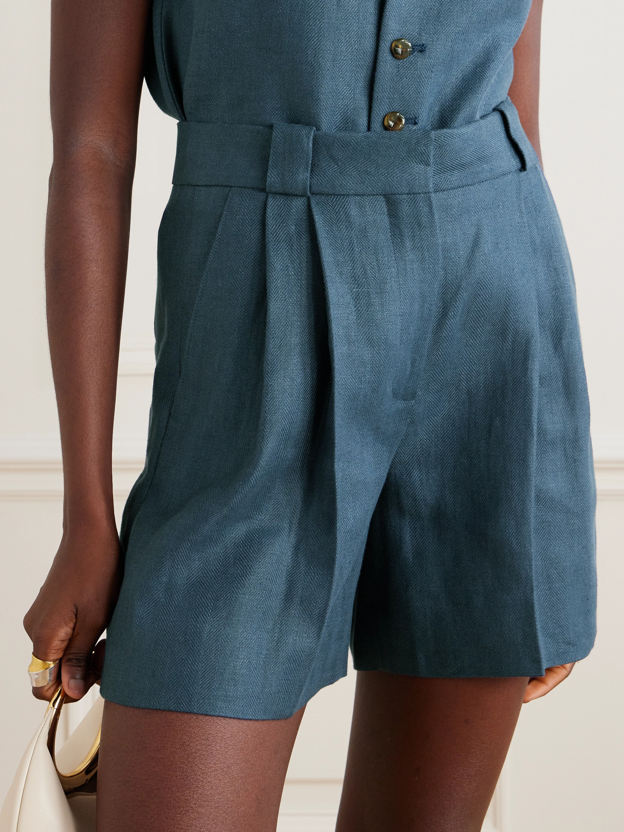 Clarity Pleated Herringbone Linen Shorts - 4
