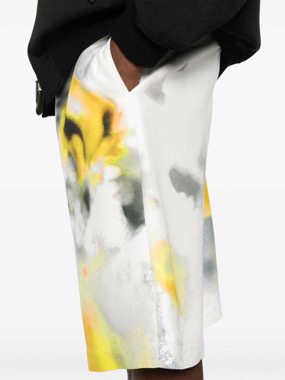 faded abstract-print bermuda shorts - 5