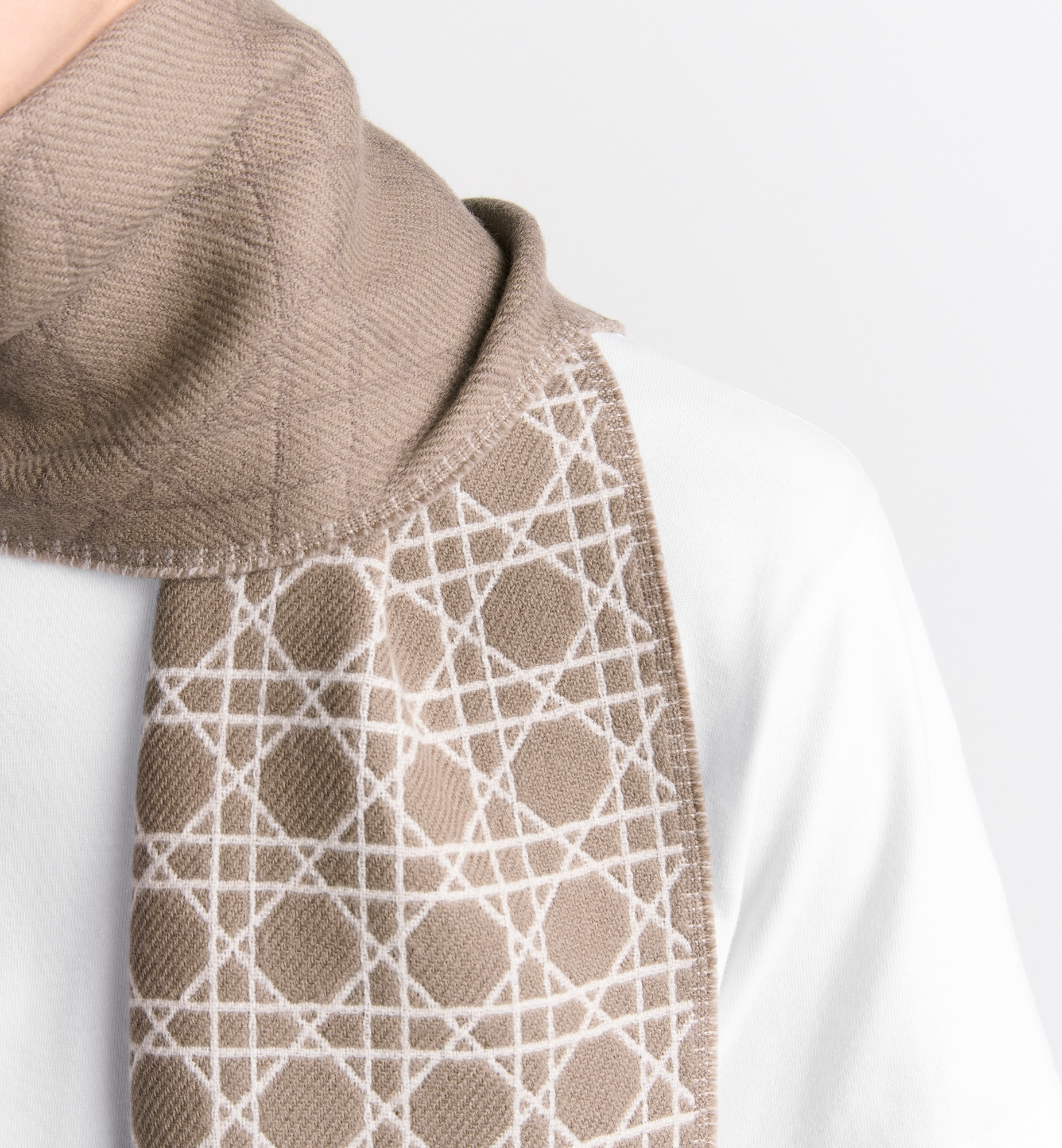 Striped Cannage Scarf - 3