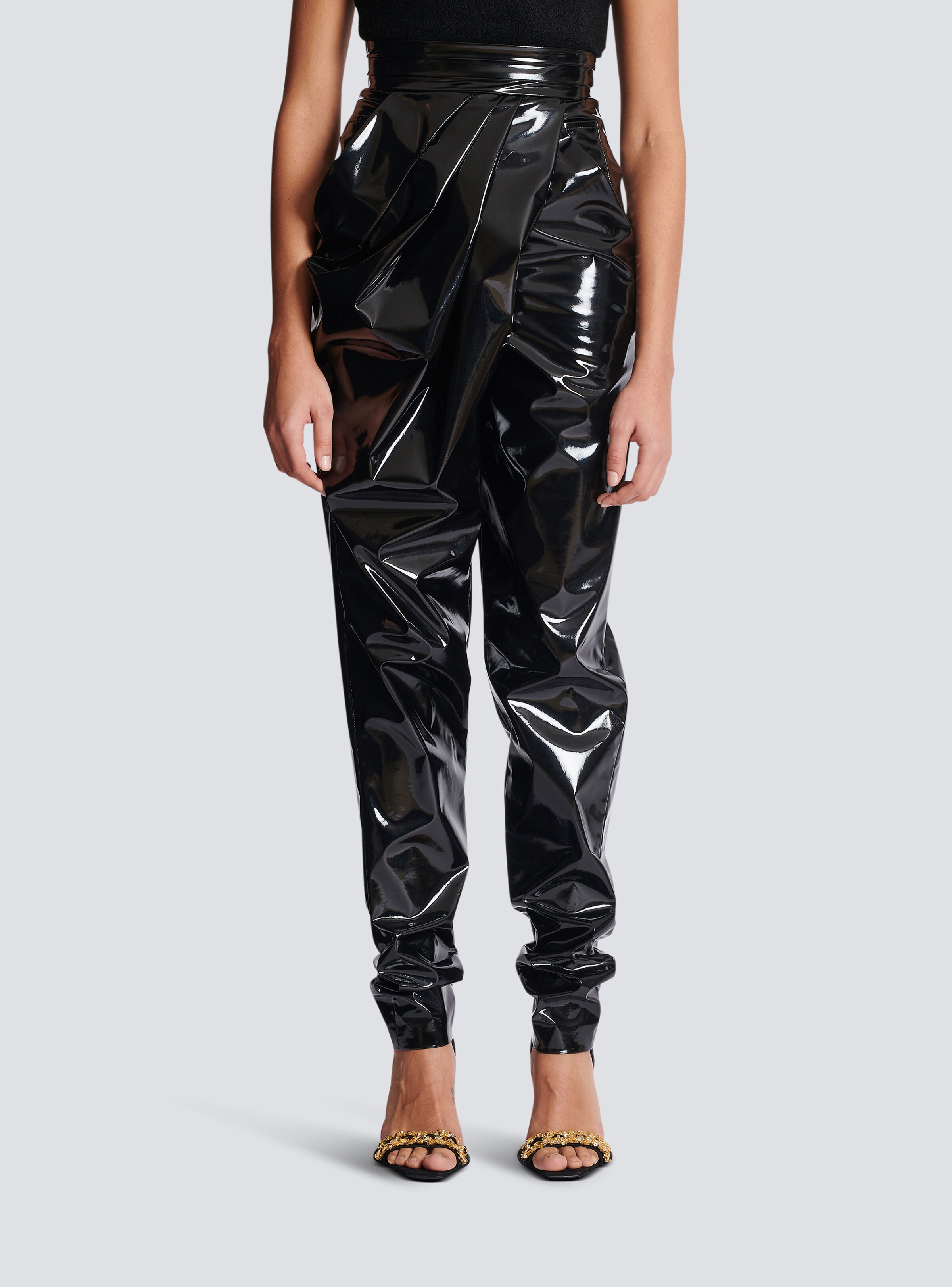 Asymmetric draped vinyl trousers - 5
