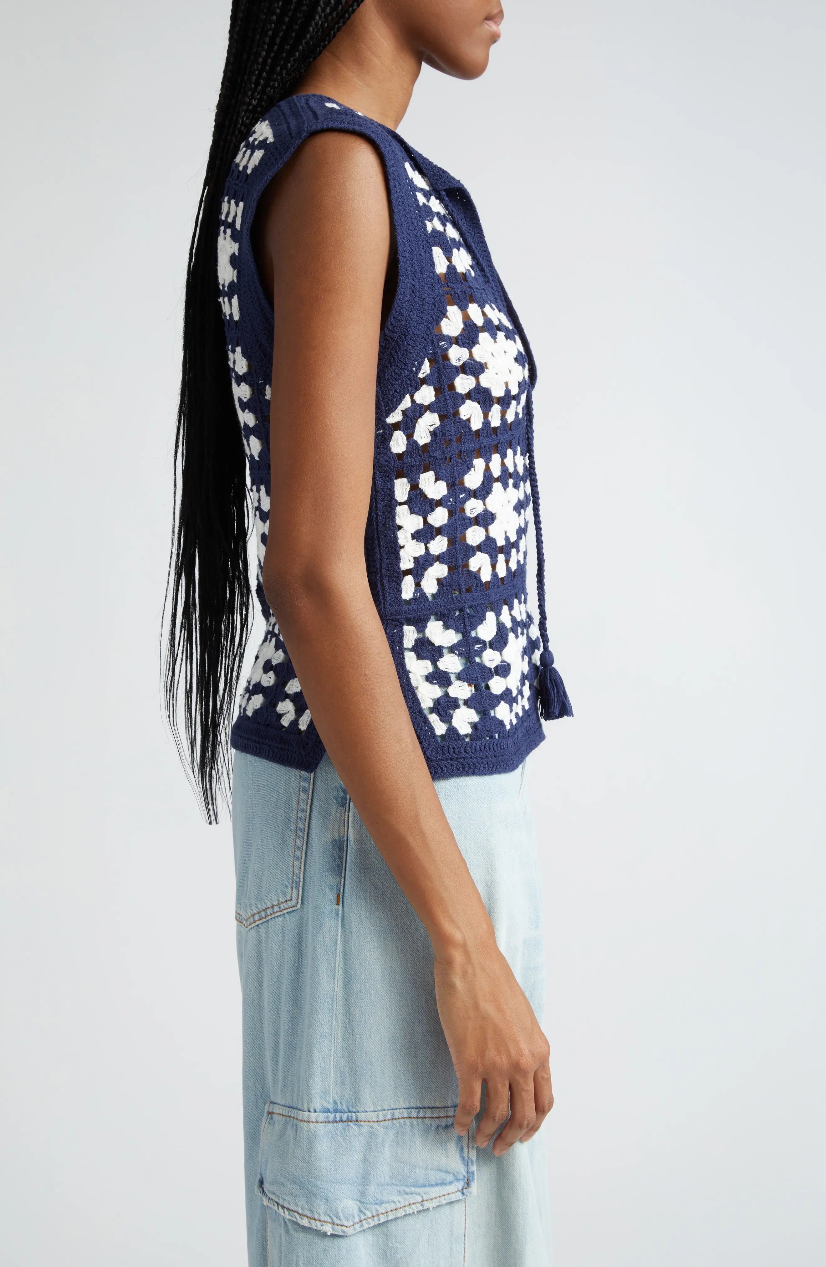 Tassel Crochet Sleeveless Sweater - 3