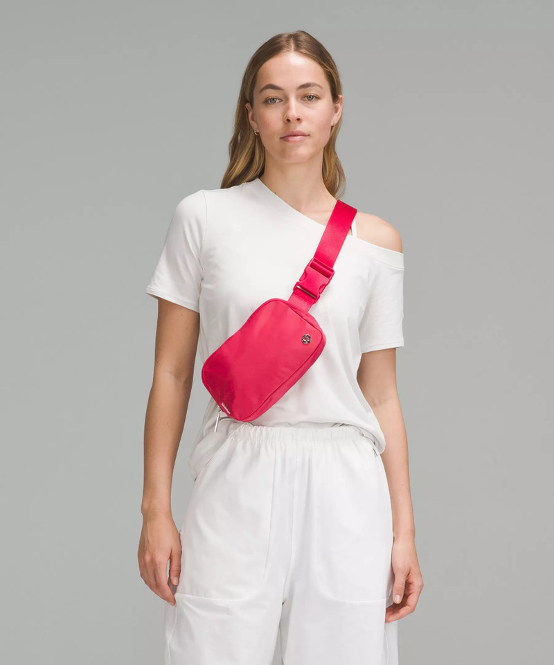 Everywhere Belt Bag with Long Strap 1L 7