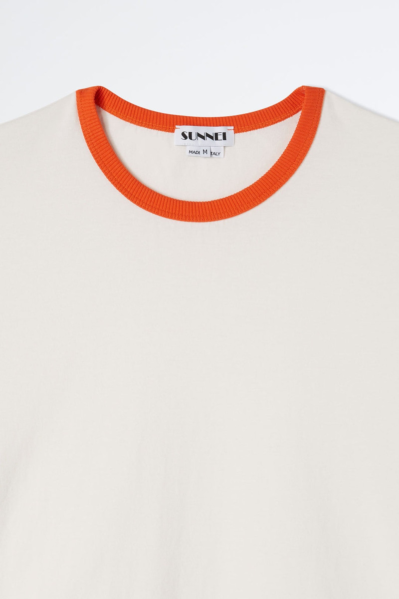 WHITE T-SHIRT WITH ORANGE PROFILES 8