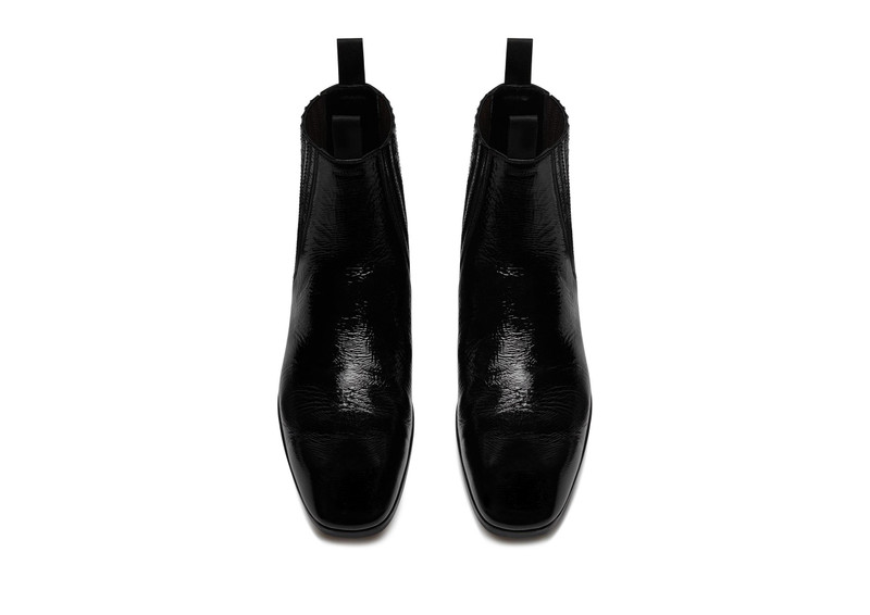TOM FORD CRACKLED PATENT BAILEY CHELSEA BOOT outlook