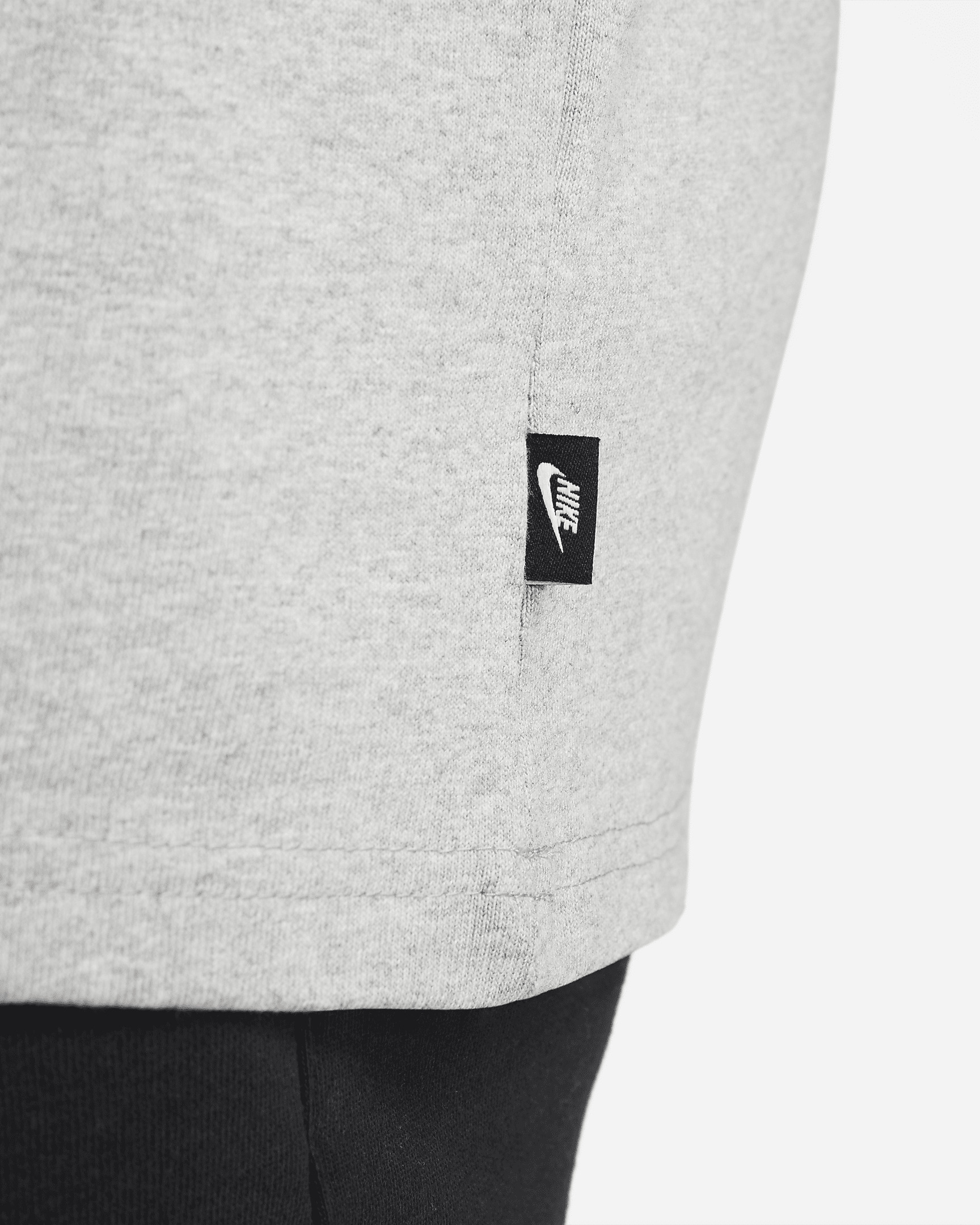 Nike Sportswear Premium Essentials Men's Pocket T-Shirt - 9