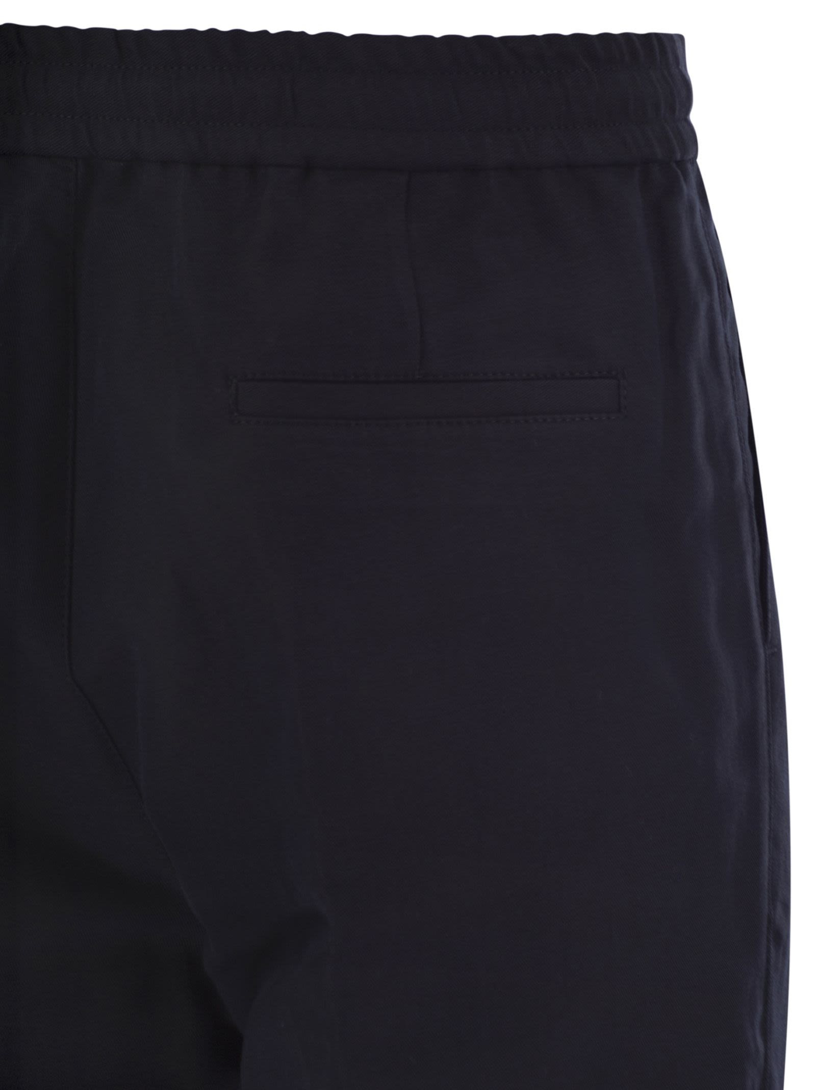 Brunello Cucinelli Men Leisure Fit Trousers In Linen And Cotton Gabardine With Drawstring And Double - 4