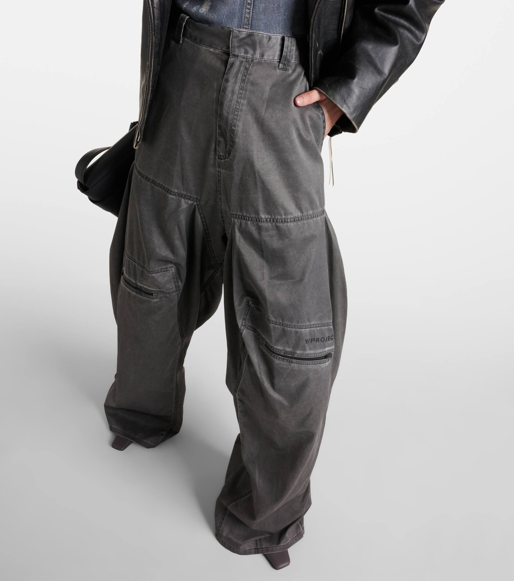 Faded cargo jeans - 4