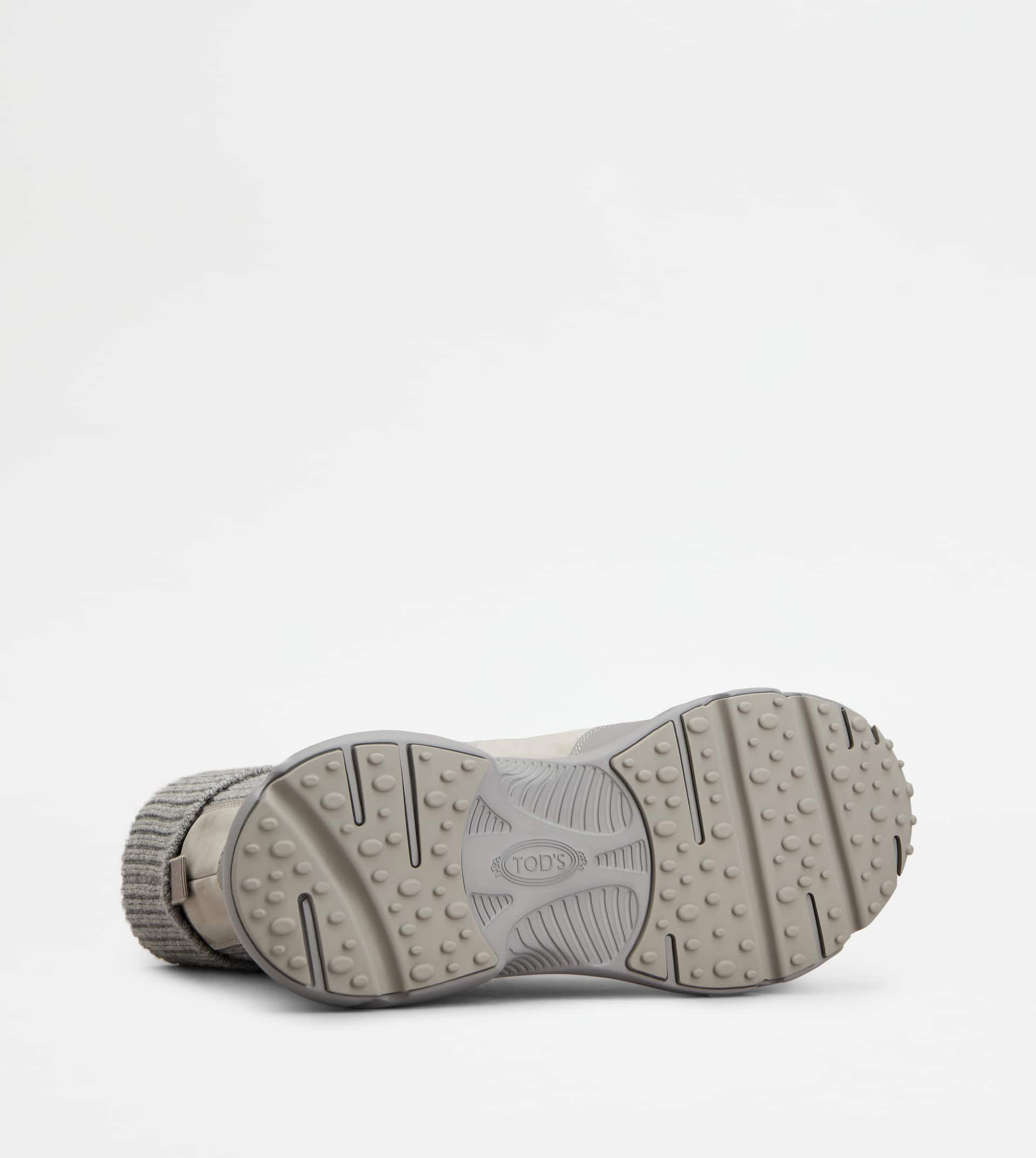 CHELSEA BOOTS IN NUBUCK AND KNIT - GREY - 4