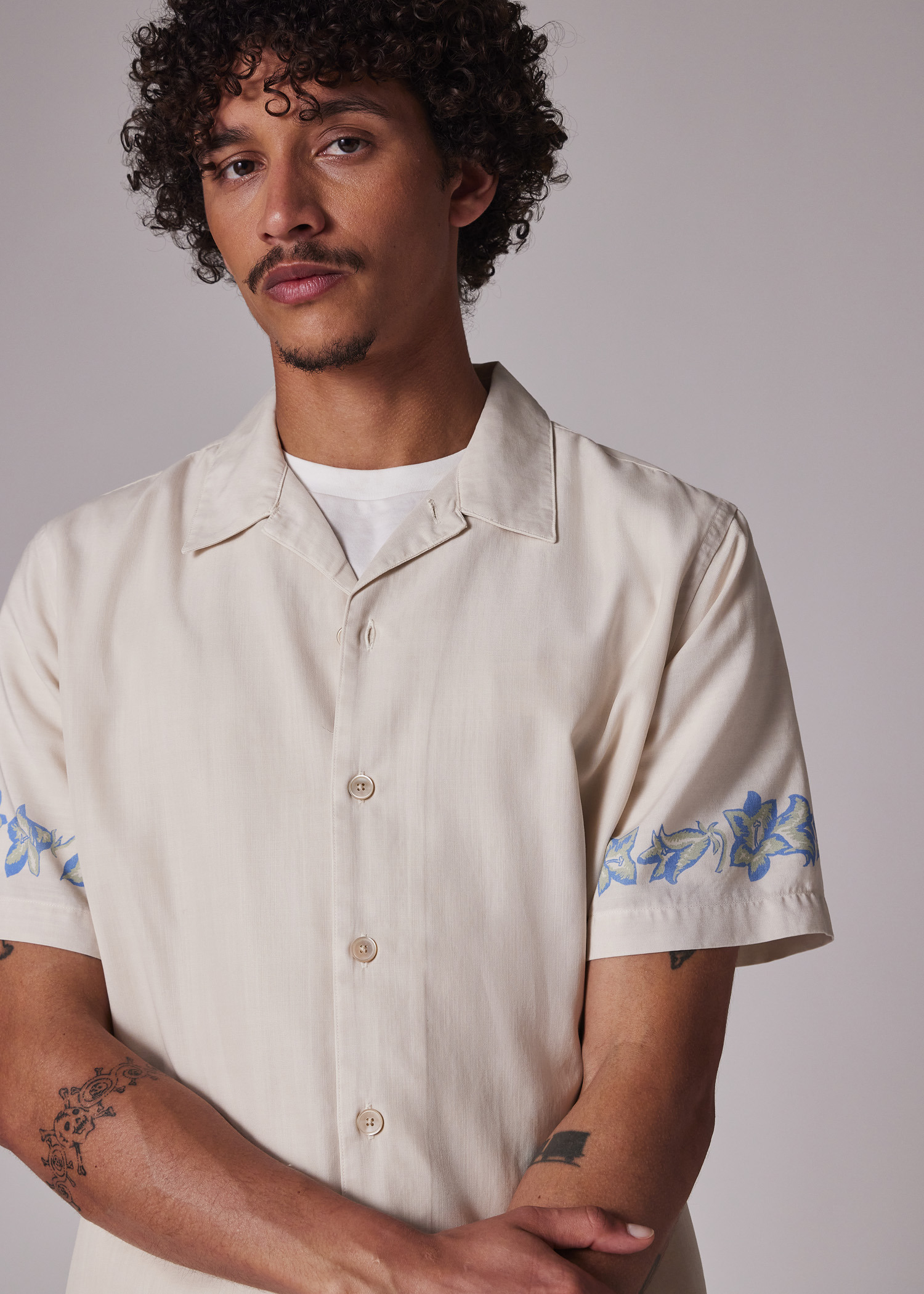 Ecru Lyocell-Cotton Floral Trim Short-Sleeve Shirt - 4
