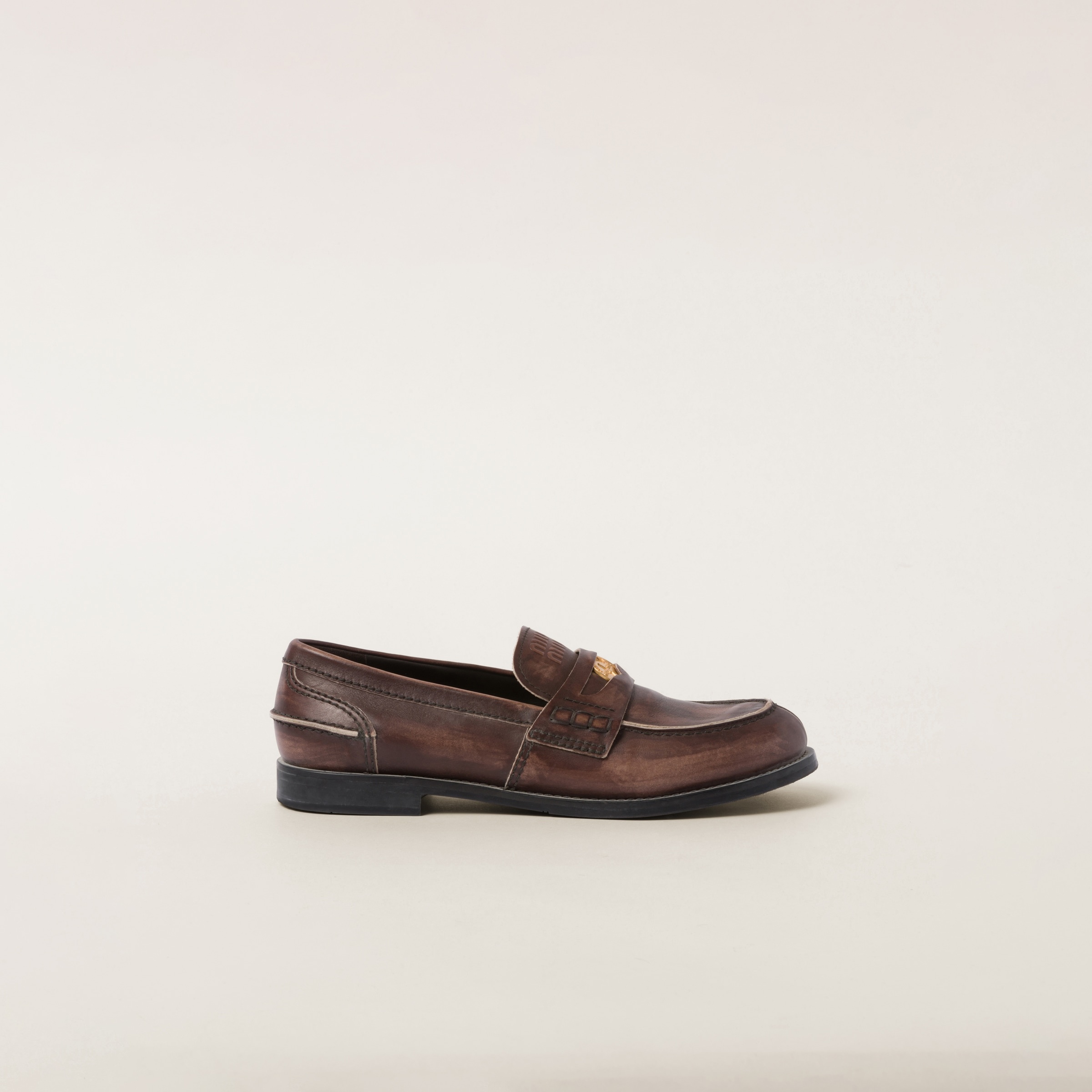 Vintage-effect leather loafers - 2