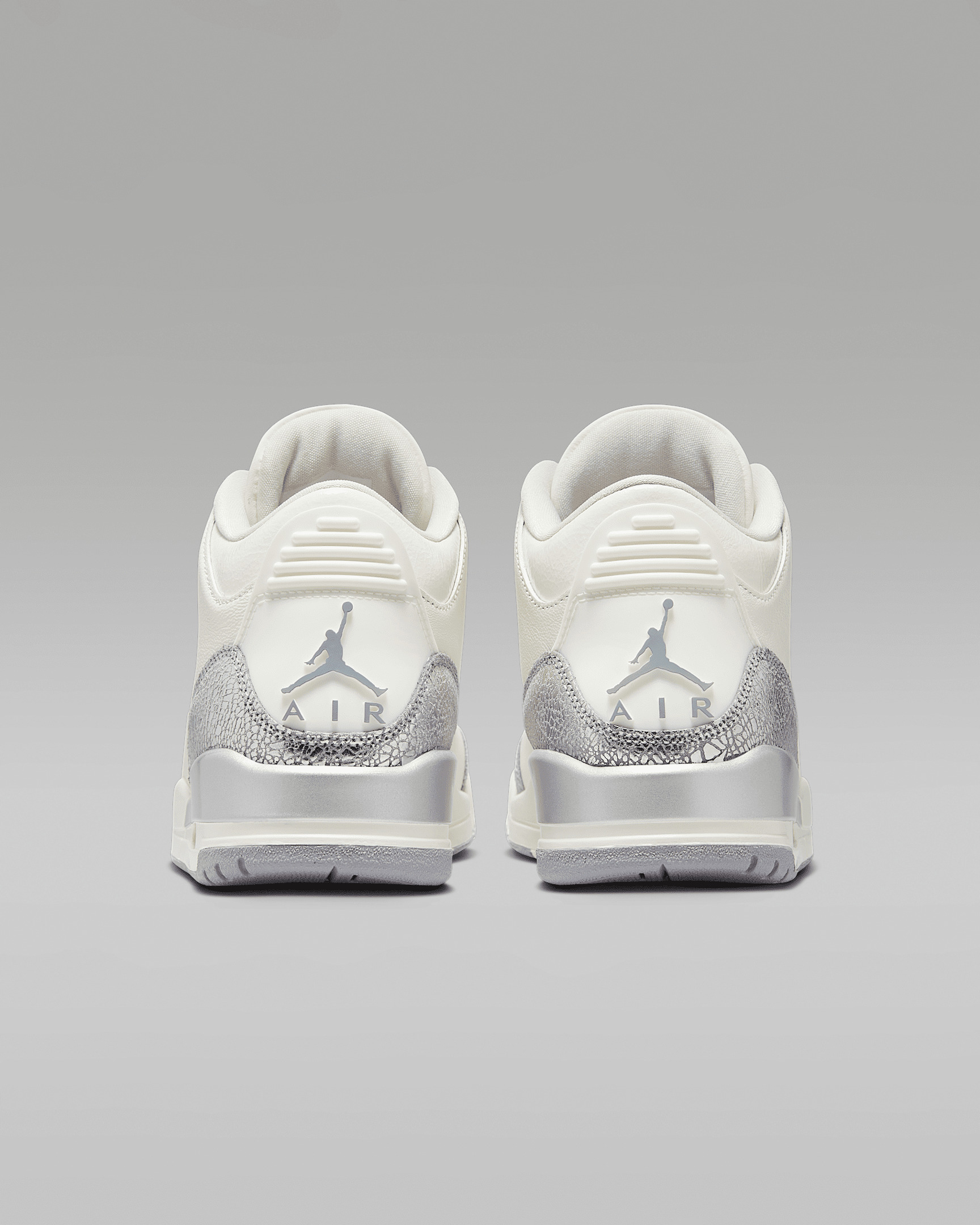 Air Jordan 3 Retro Women's Shoes - 6