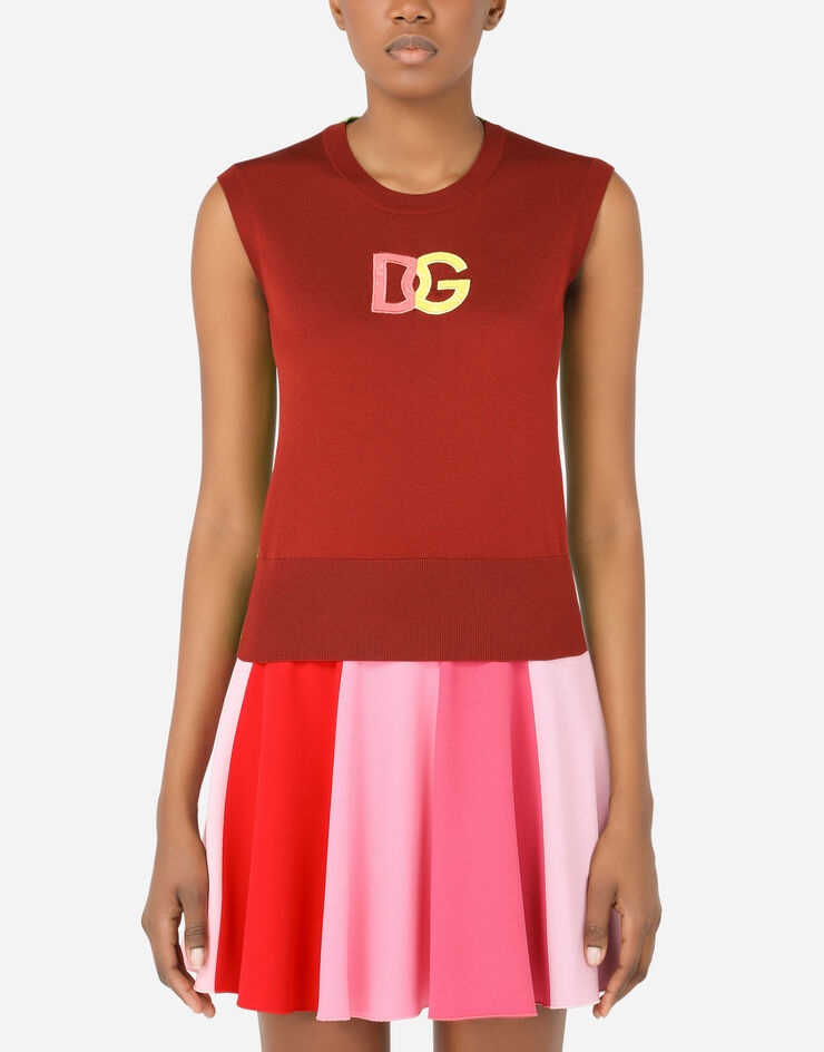 Sleeveless multi-colored silk sweater with patent leather DG patch - 1