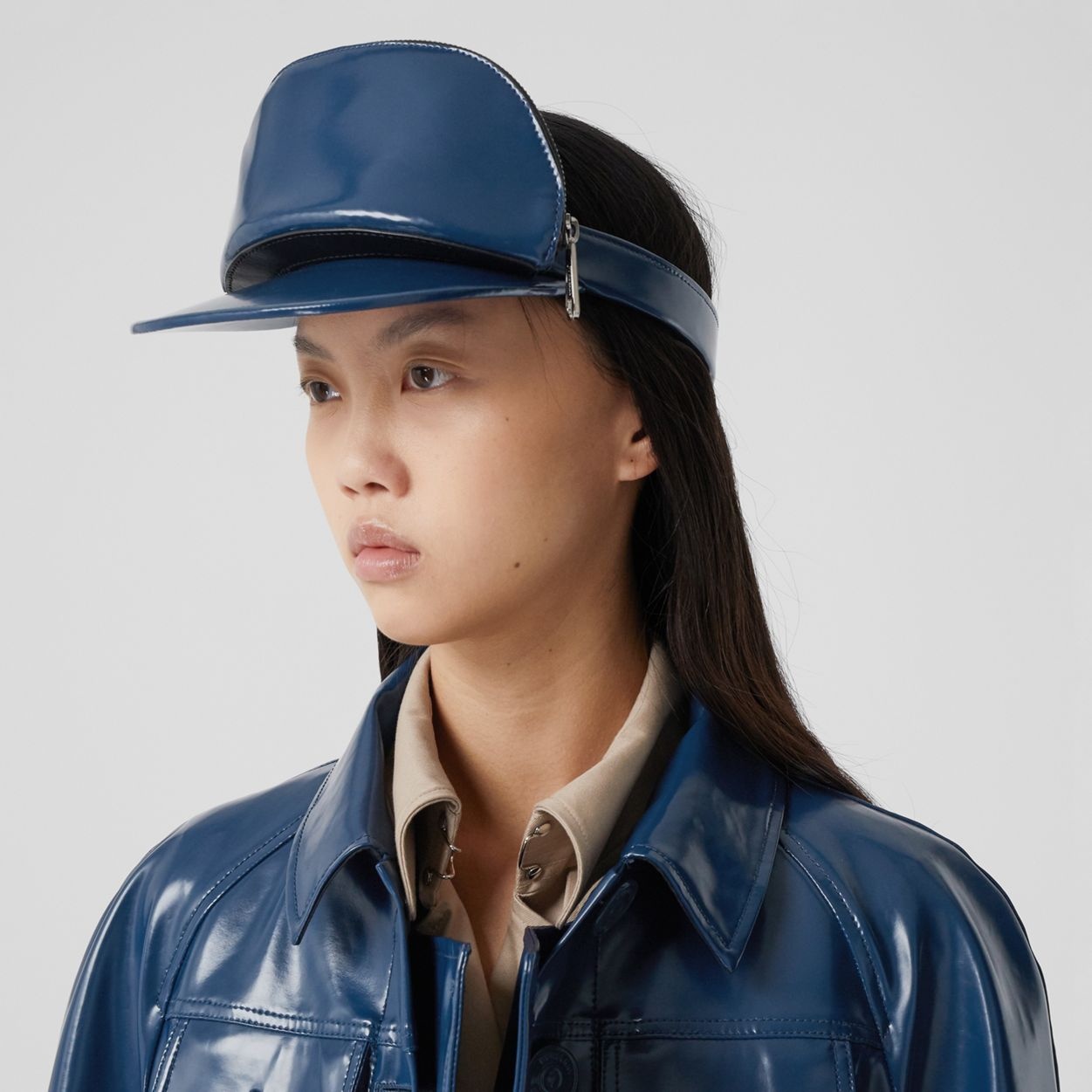 Vinyl Visor with Detachable Zip Pocket - 3