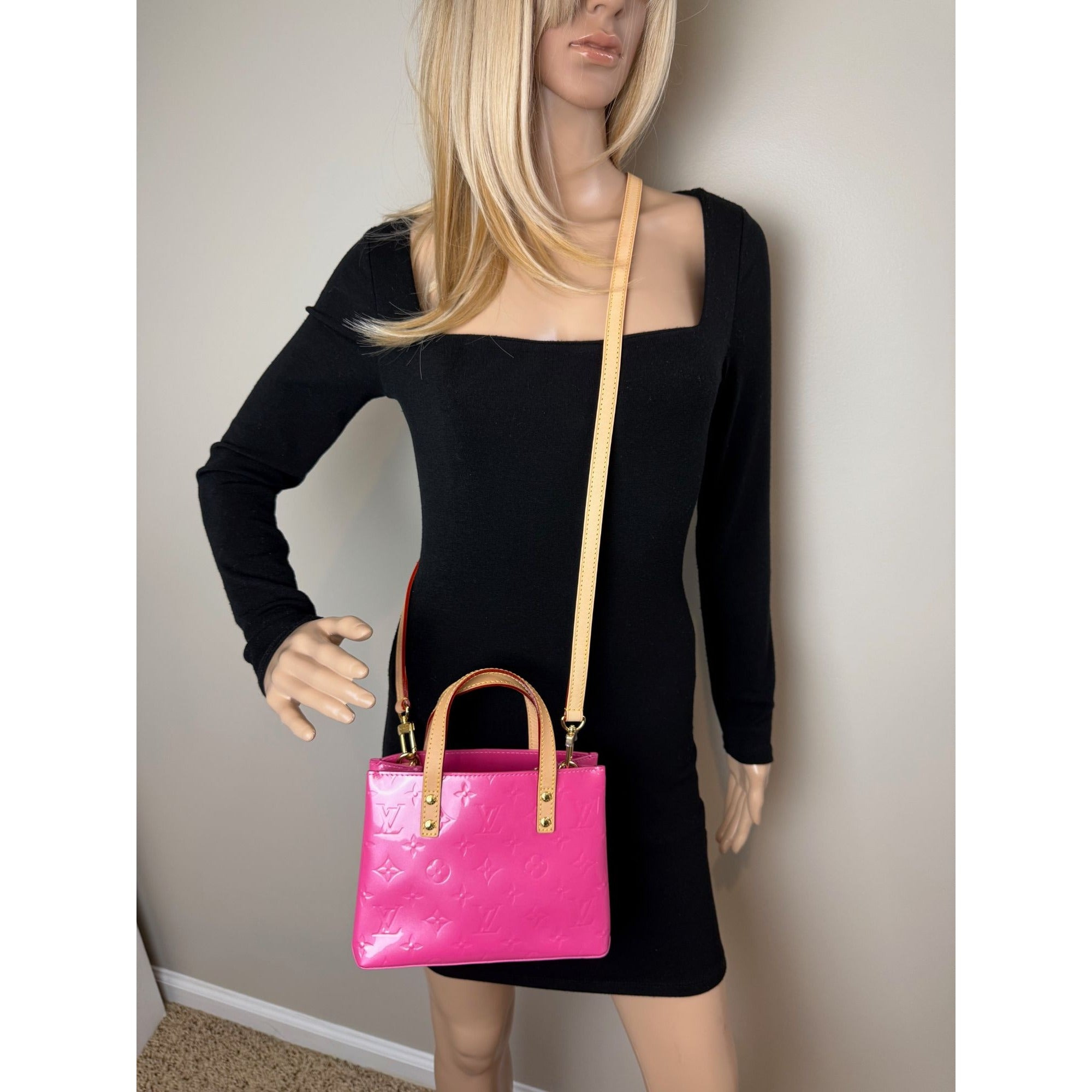 Louis Vuitton Vernis reade PM NM Neon Pink Crossbody Bag - 7