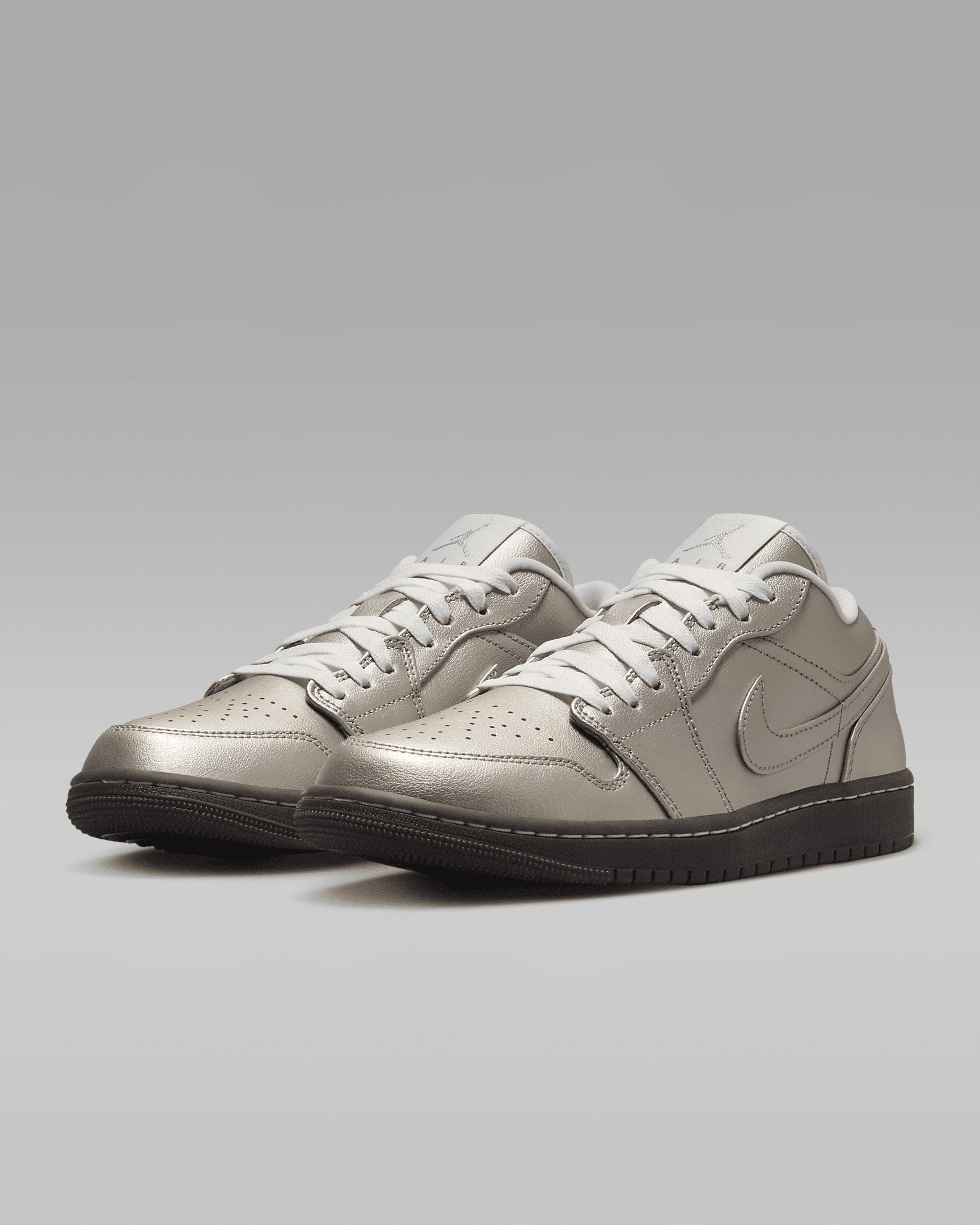 Air Jordan 1 Low SE Women's Shoes - 5