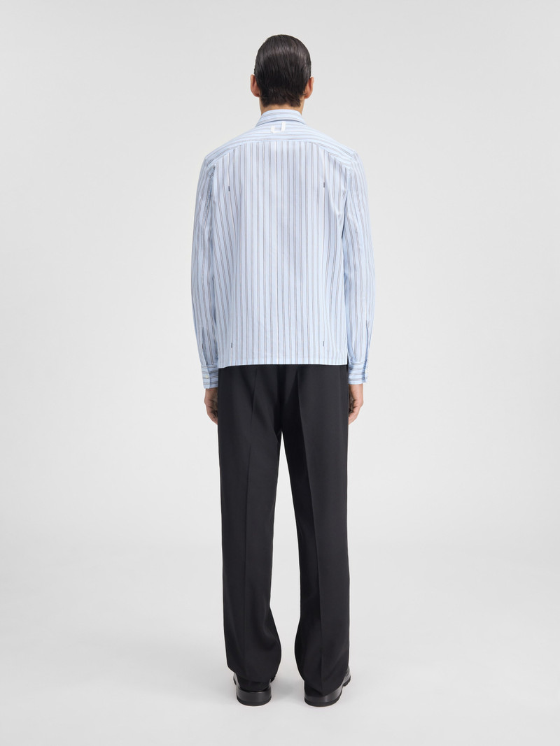 La chemise de costume 4