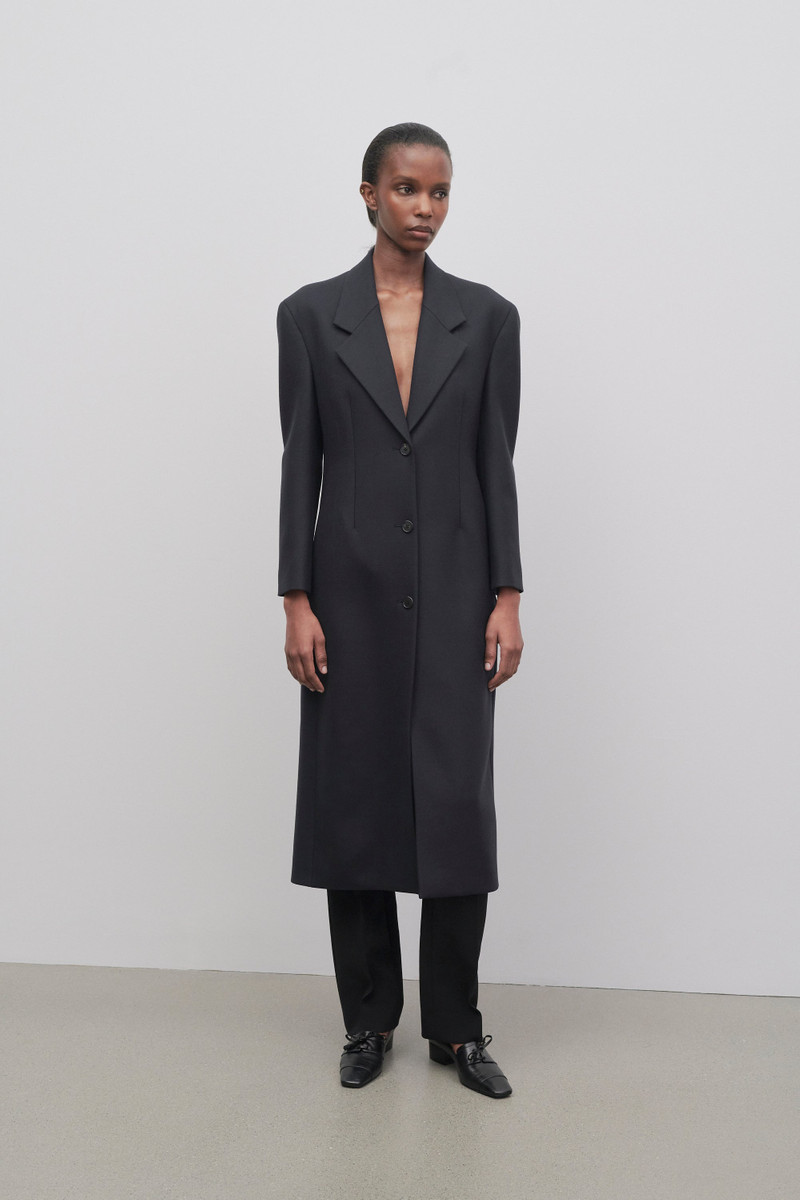 Clive Coat in Virgin Wool 3