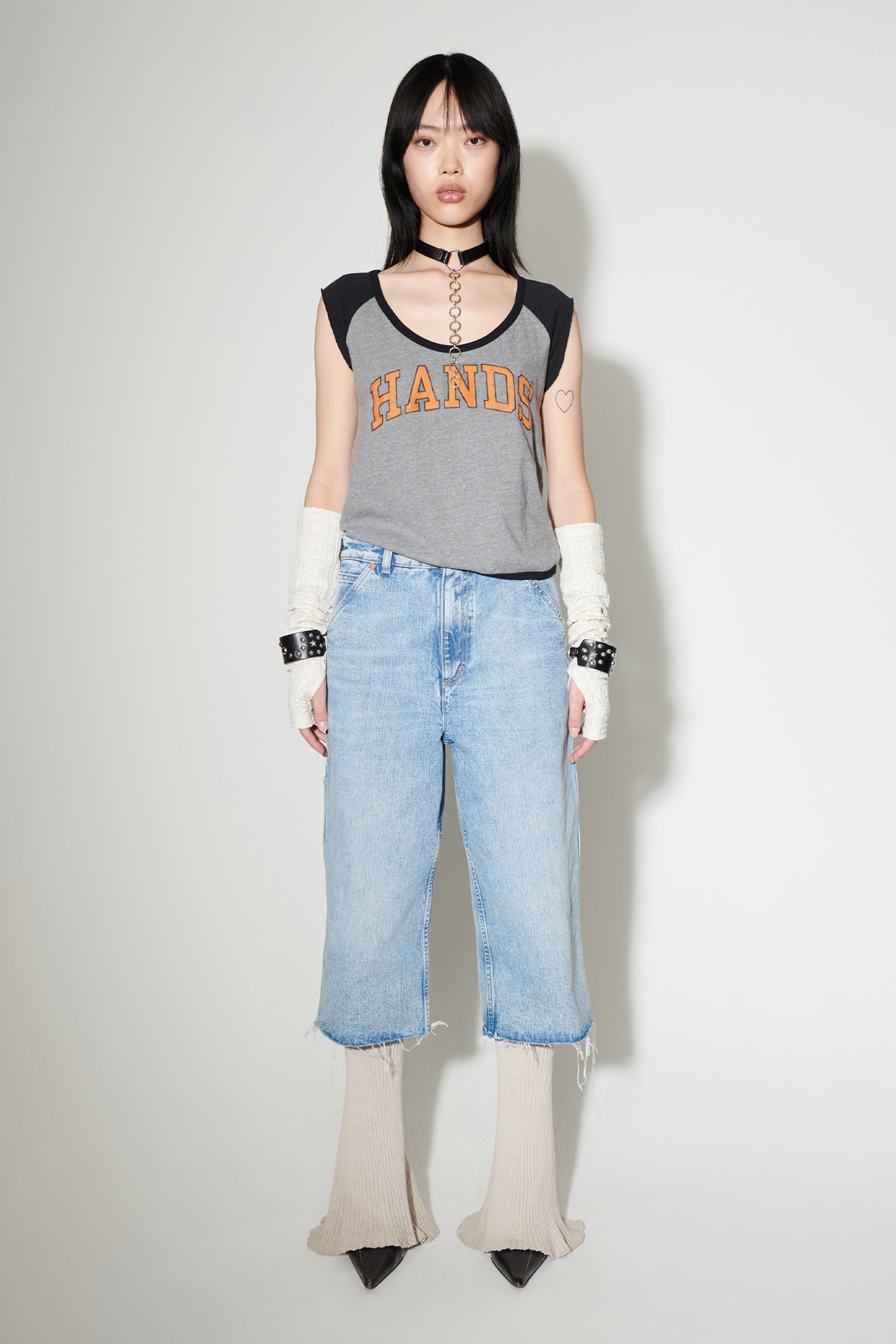 Deep Neck Shortsleeve University Of Hands Print - 3