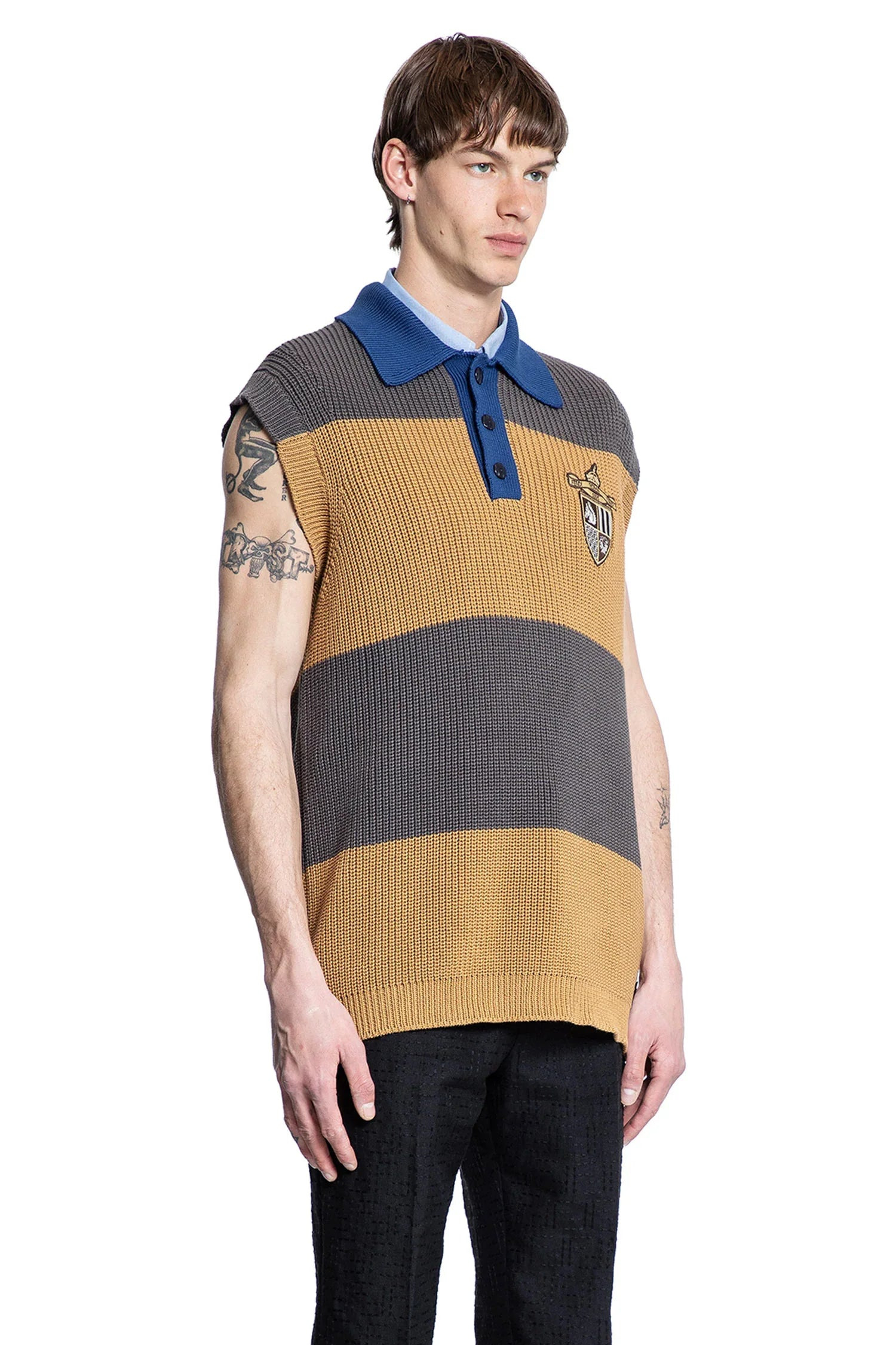 Striped-Crest-Logo-Polo-Gilet - 2