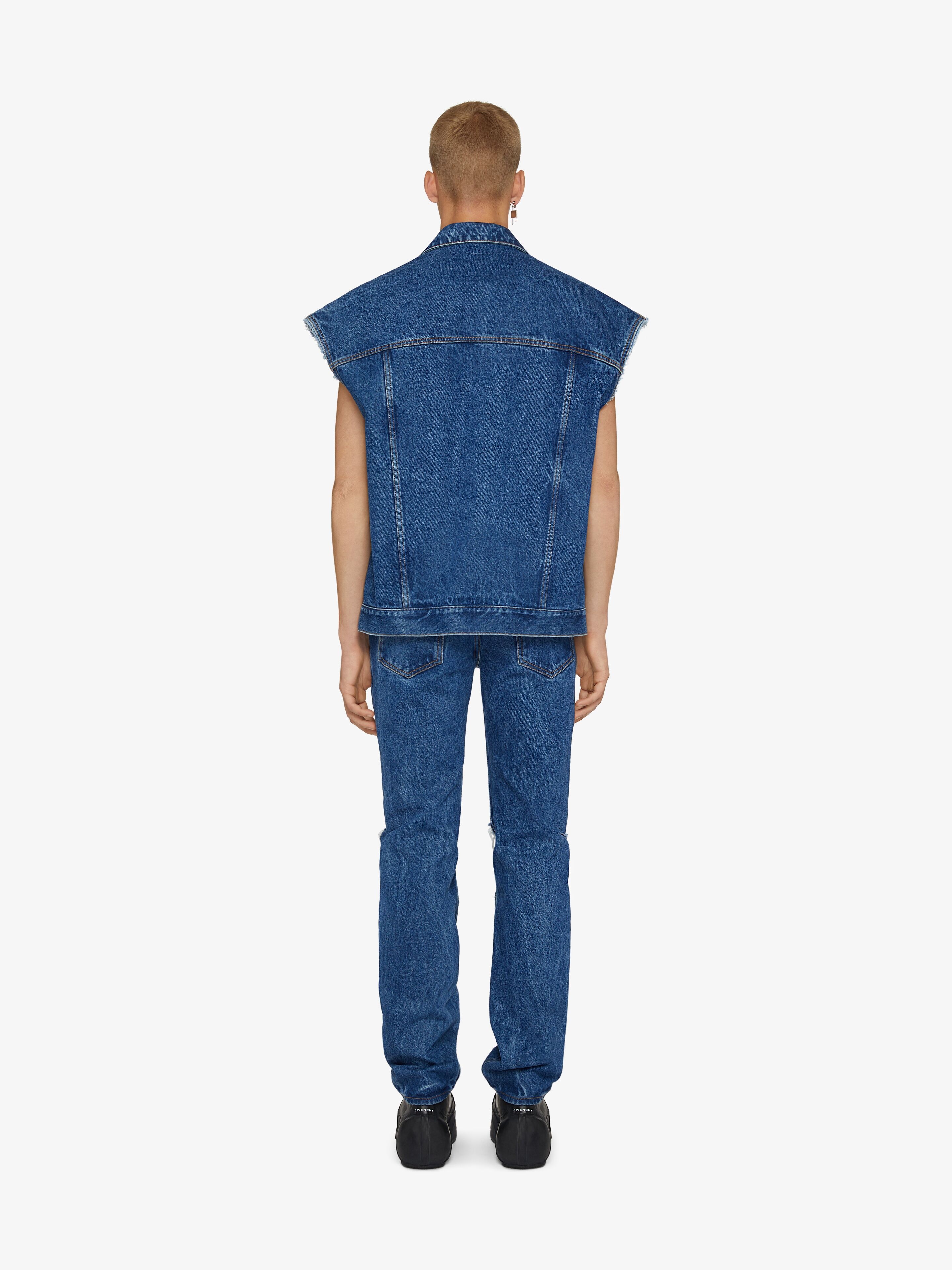 OVERSIZED SLEEVELESS JACKET IN DENIM - 4