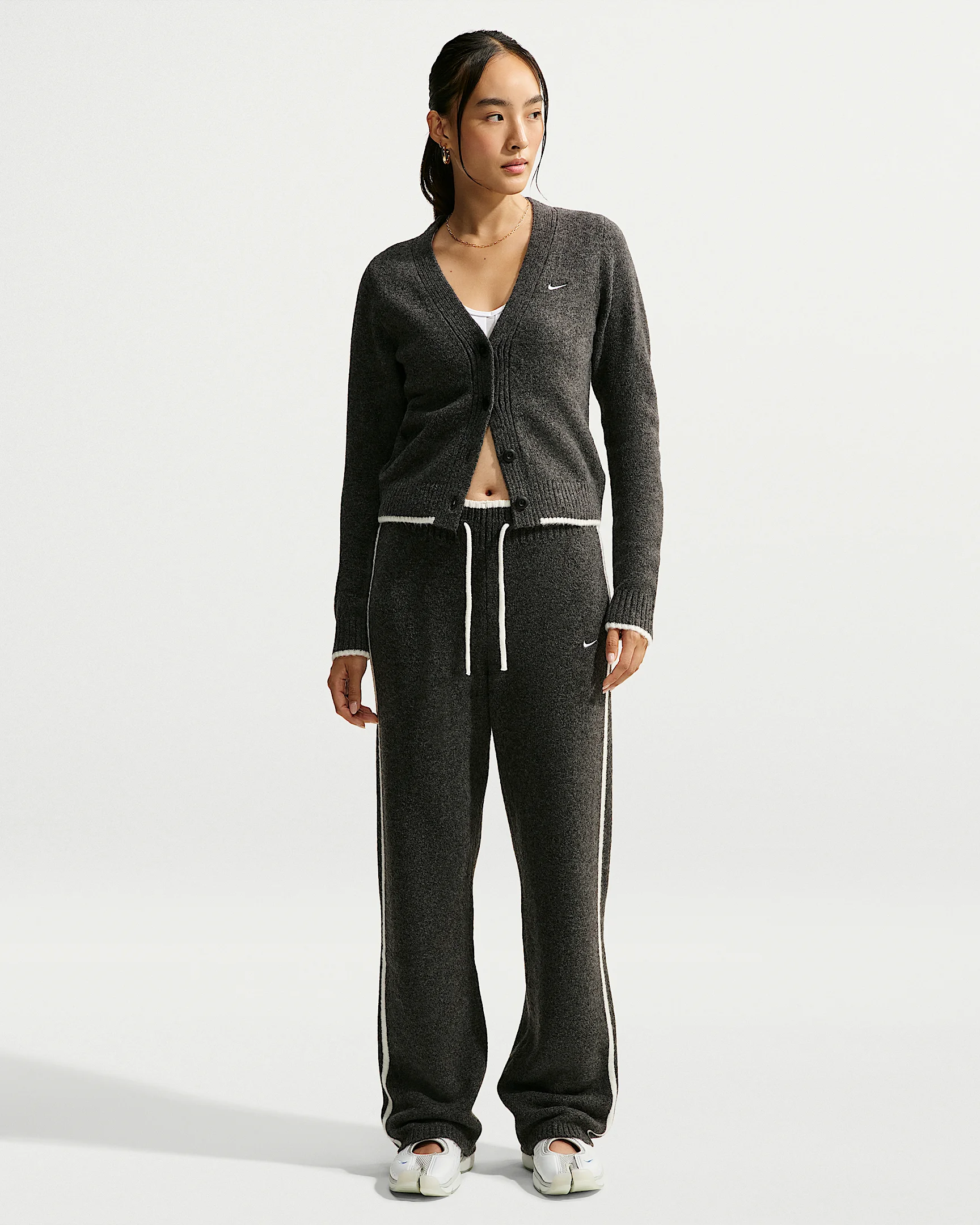 Nike Sportswear Chill Knit Women's Mid-Rise Pants - 1