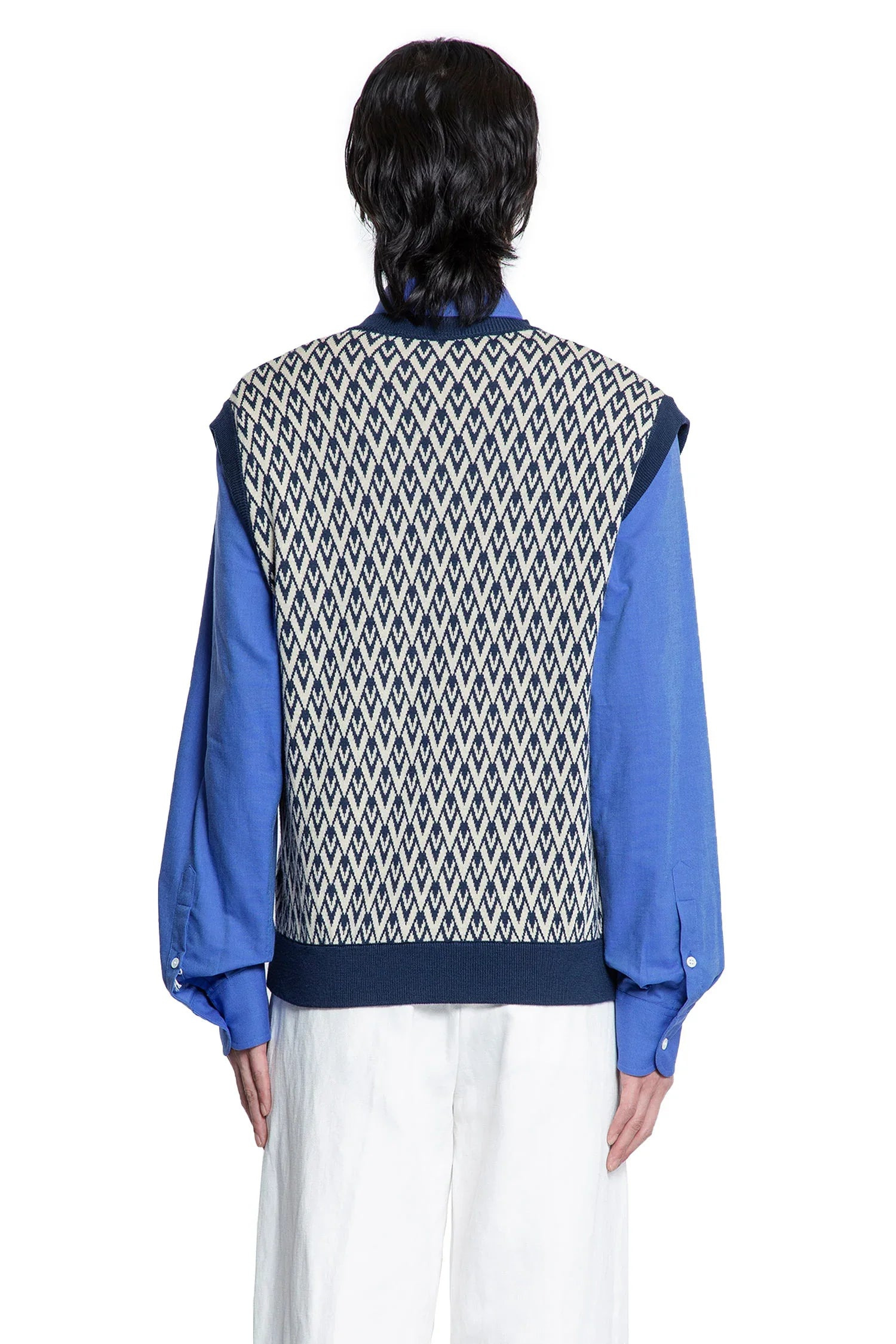 Wool-Vest-With-Toute-La-V-All-Over-Jacquard - 3