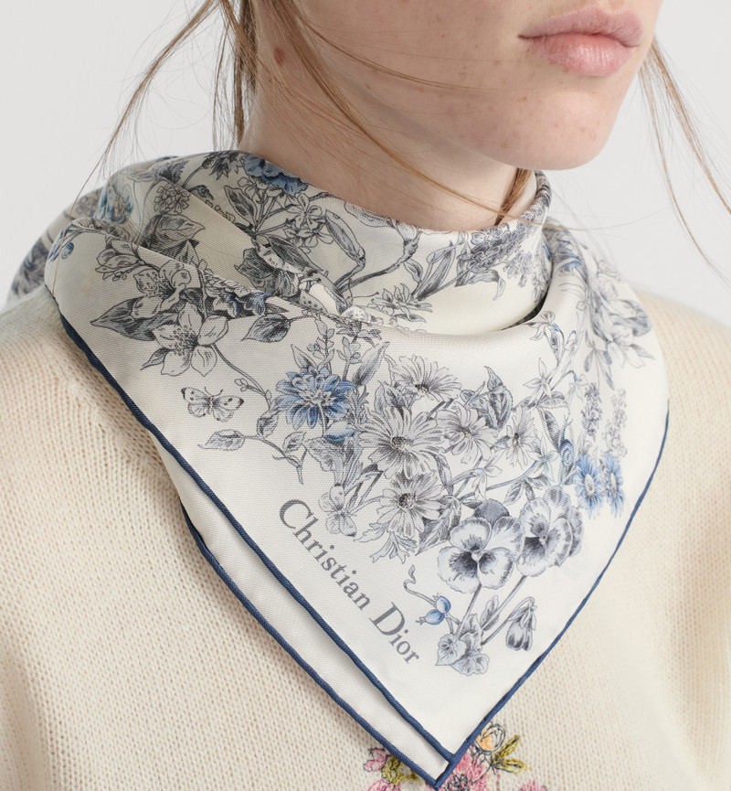 Dior Star 70 Square Scarf 3