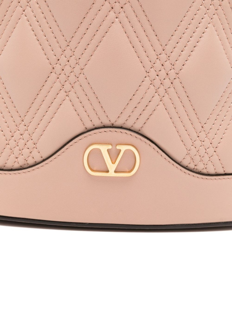 Vlogo bucket bag 4