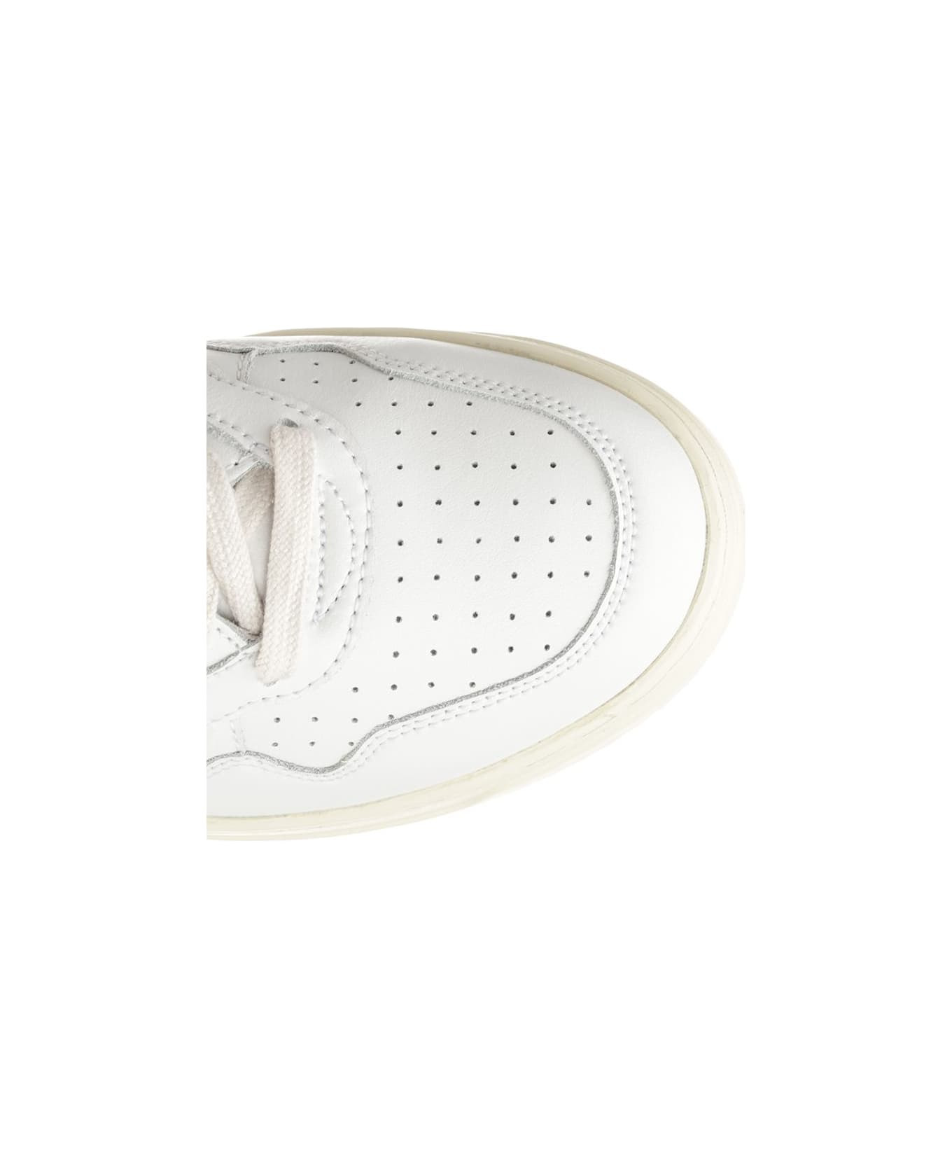 'medalist Low' Sneaker - 4