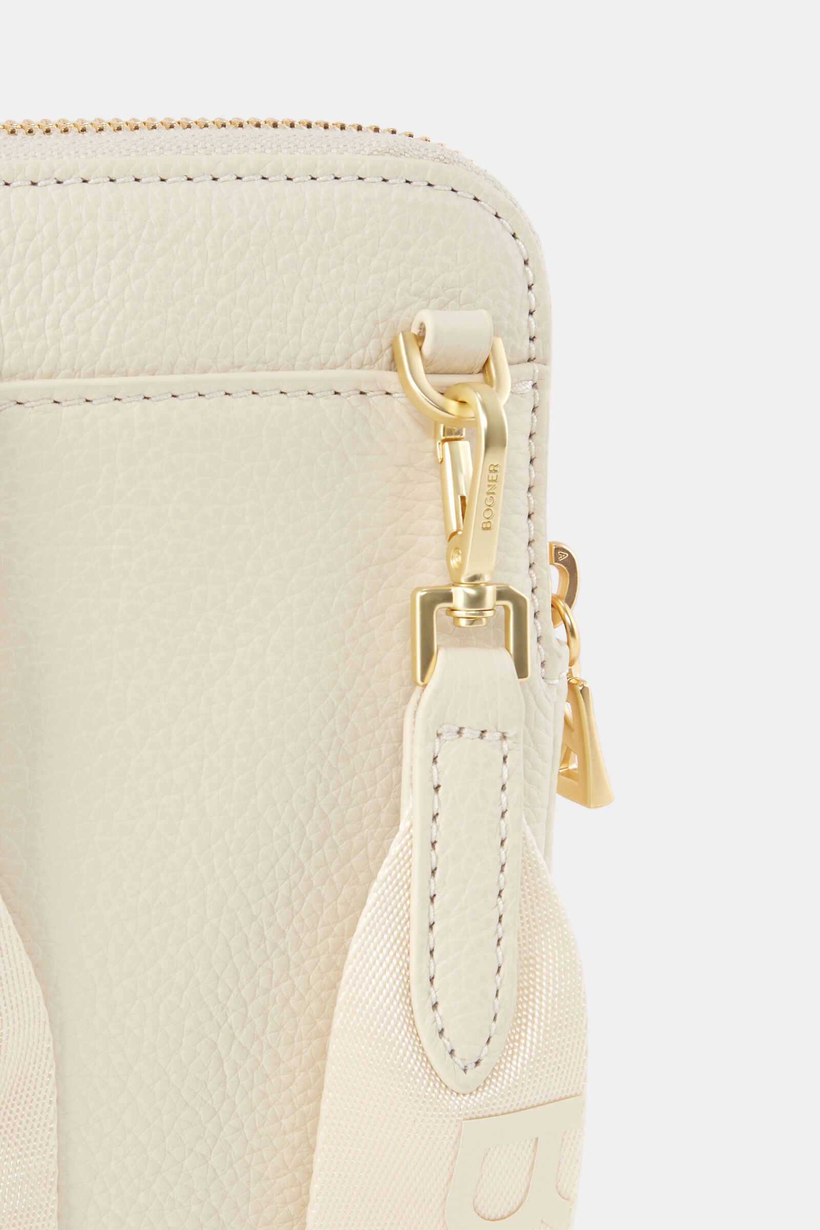 Pontresina Johanna Smartphone pouch in Off-white - 5