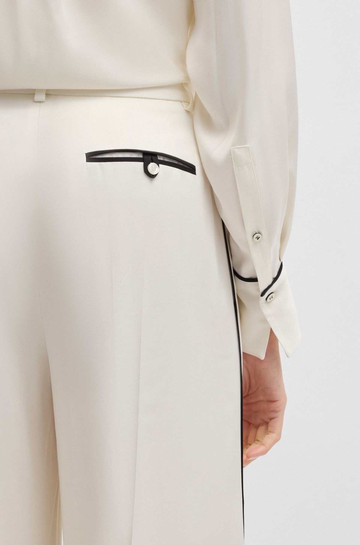 RELAXED-FIT TROUSERS WITH A WIDE LEG - 5