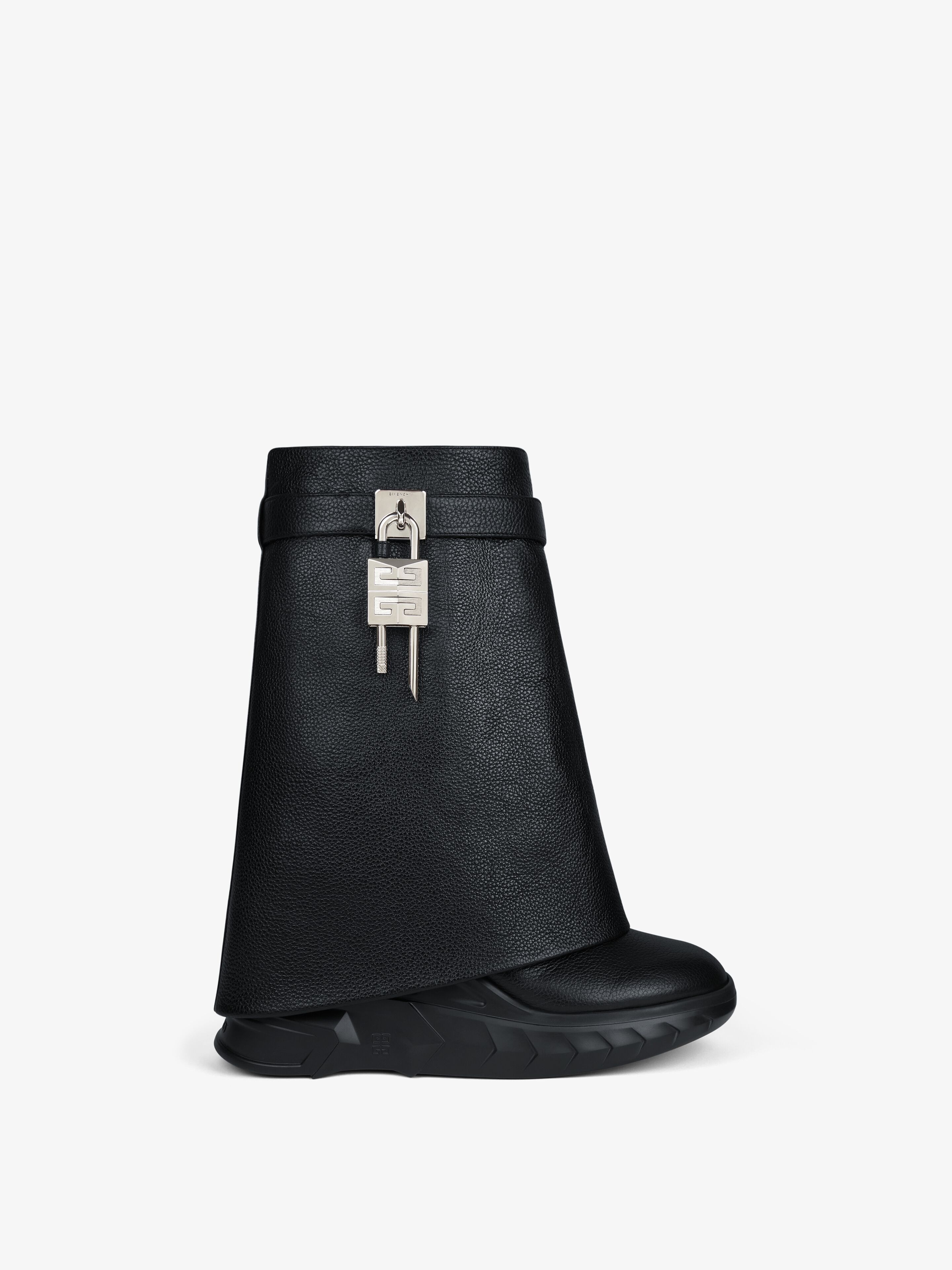 SHARK LOCK BIKER ANKLE BOOTS IN GRAINED LEATHER - 1
