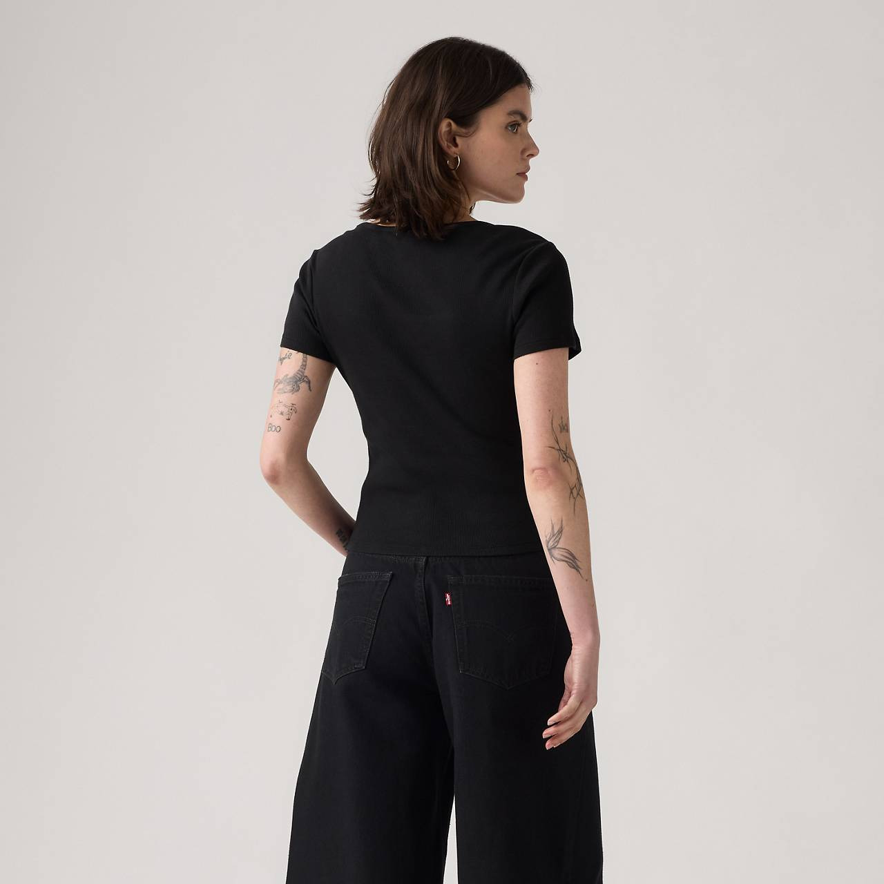 ESSENTIAL SQUARE NECK TEE - 4