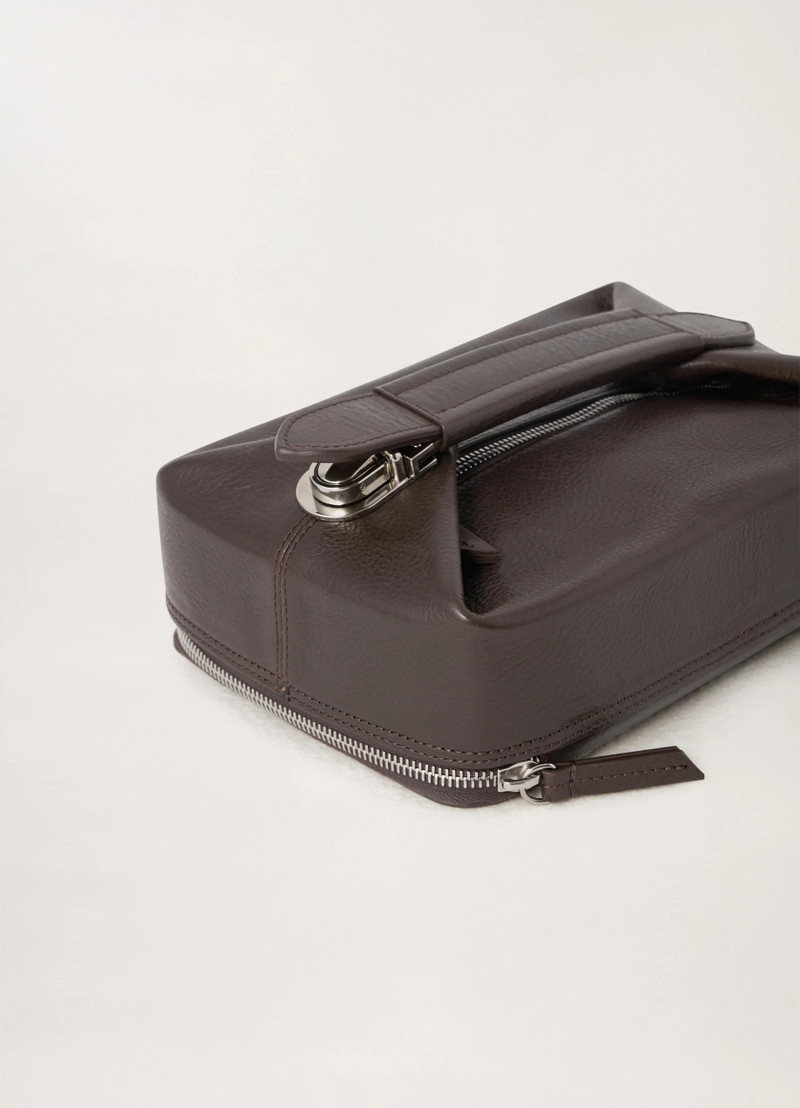 CASE BAG VANITY
VEGETAL TANNED LEATHER 3