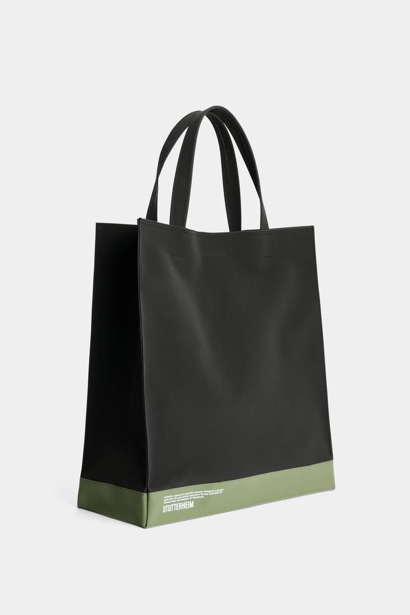 Stutterheim Stylist Bag Matte Black/Dry Green outlook