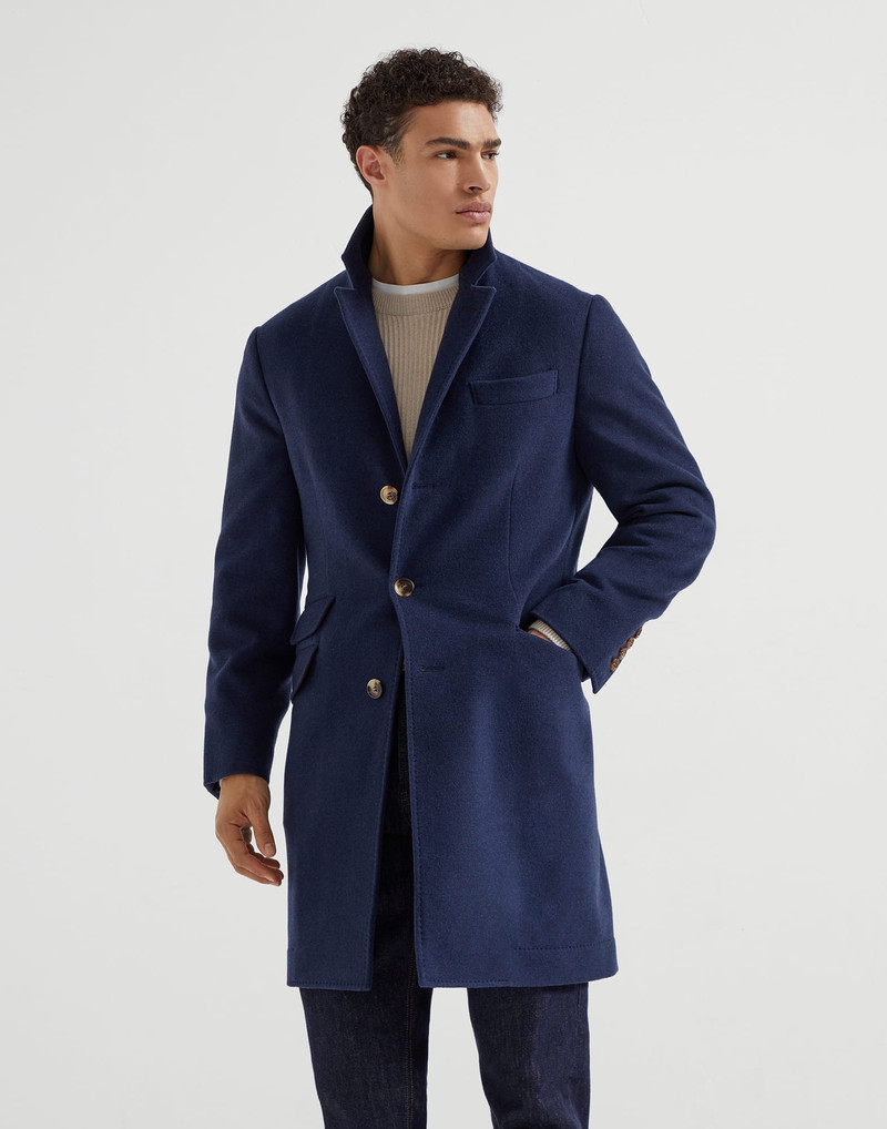Lightweight water-resistant cashmere coat with double vents 1
