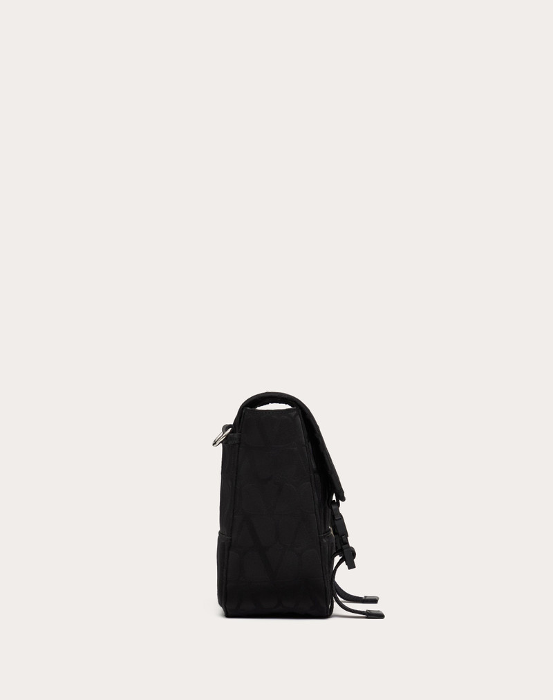 TOILE ICONOGRAPHE는 LEATHER DETAILS를 가진 기술적인 FABRIC에 있는 부대를 제거합니다 5