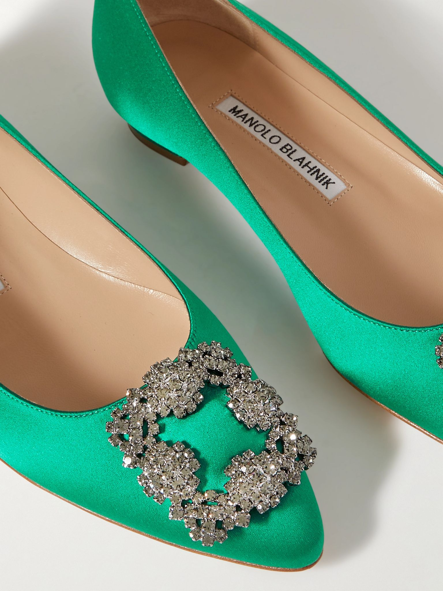 Hangisi crystal-embellished satin point-toe flats Green - 4