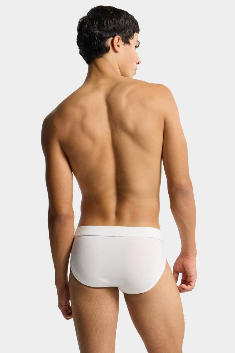 DSQUARED2 BE PROUD BRIEF outlook