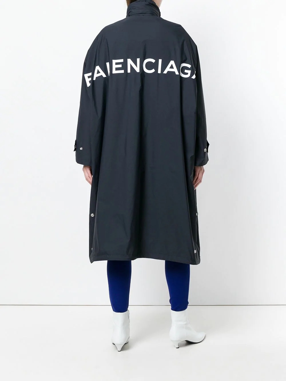 logo-print raincoat - 3