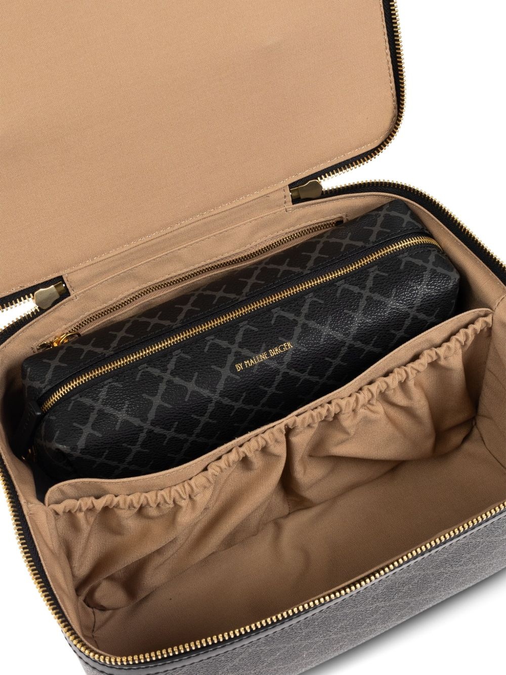 Bae makeup bag - 4
