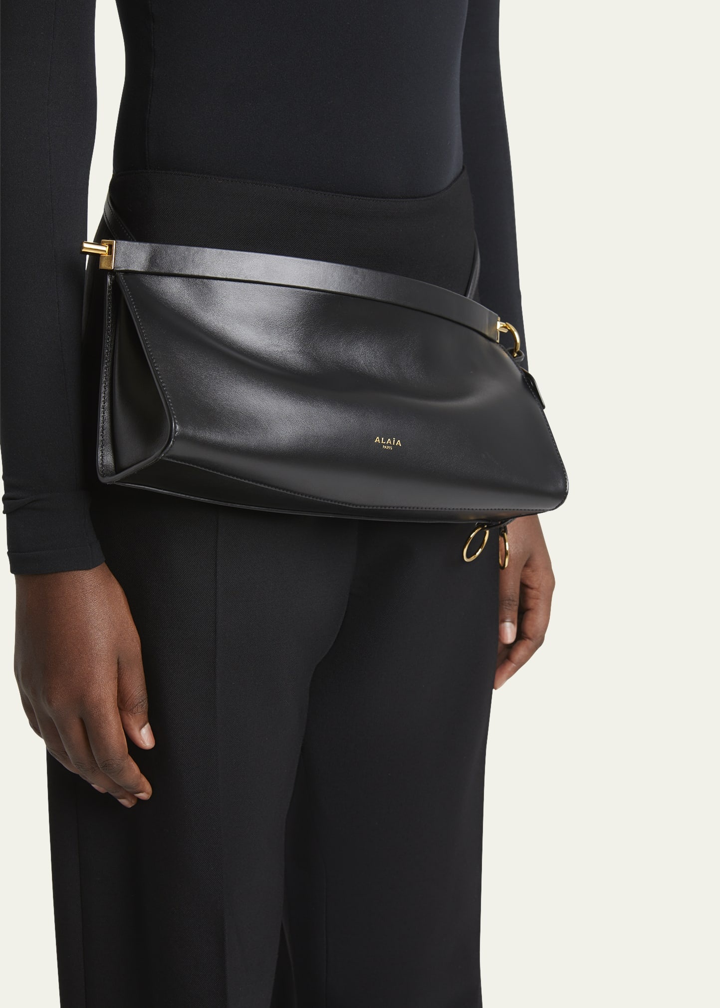 Le Click Medium Shoulder Bag in Glossy Leather - 2