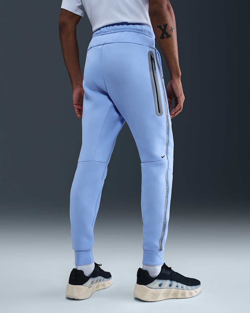 Nike Tech Men's Fleece Joggers with Reflective Accents 3