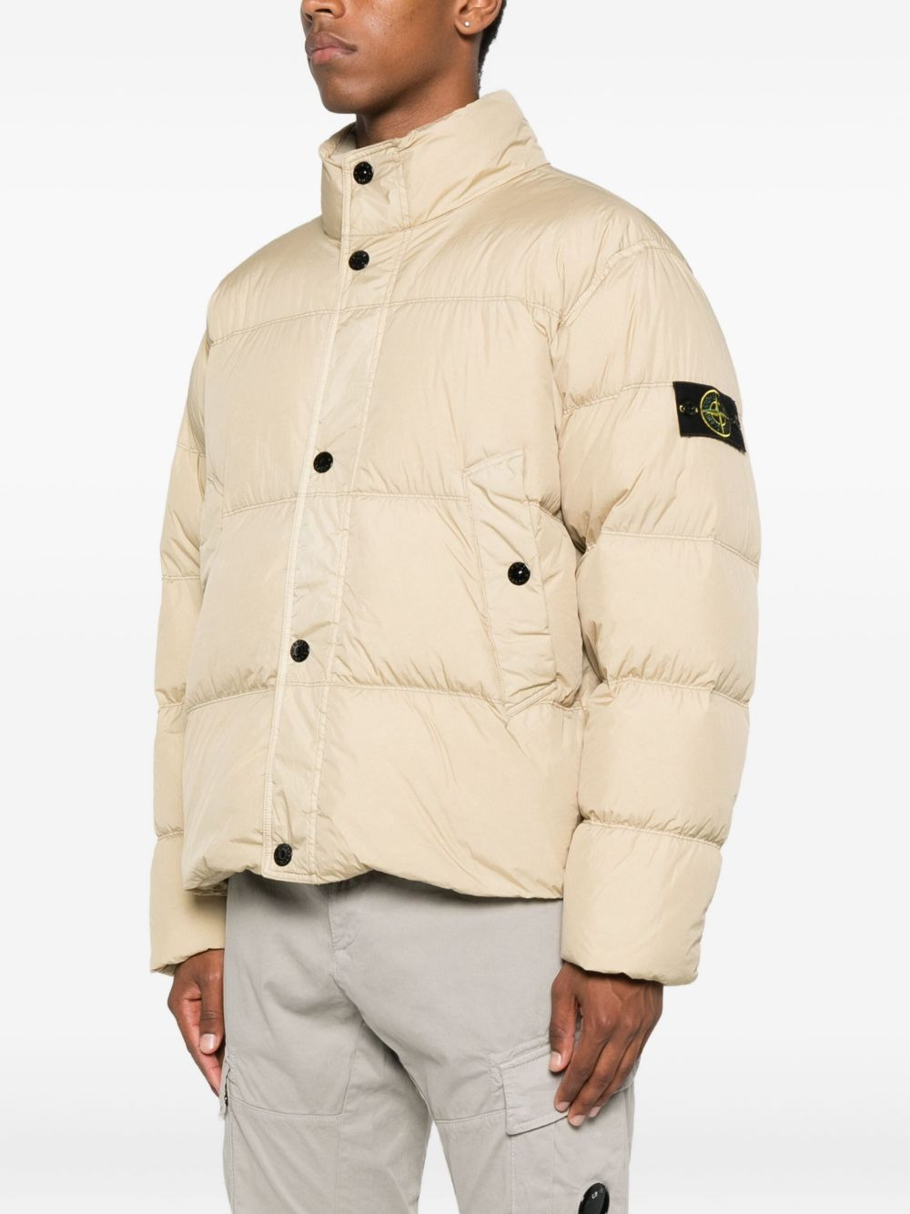 Compass-badge quilted puffer jacket - 3