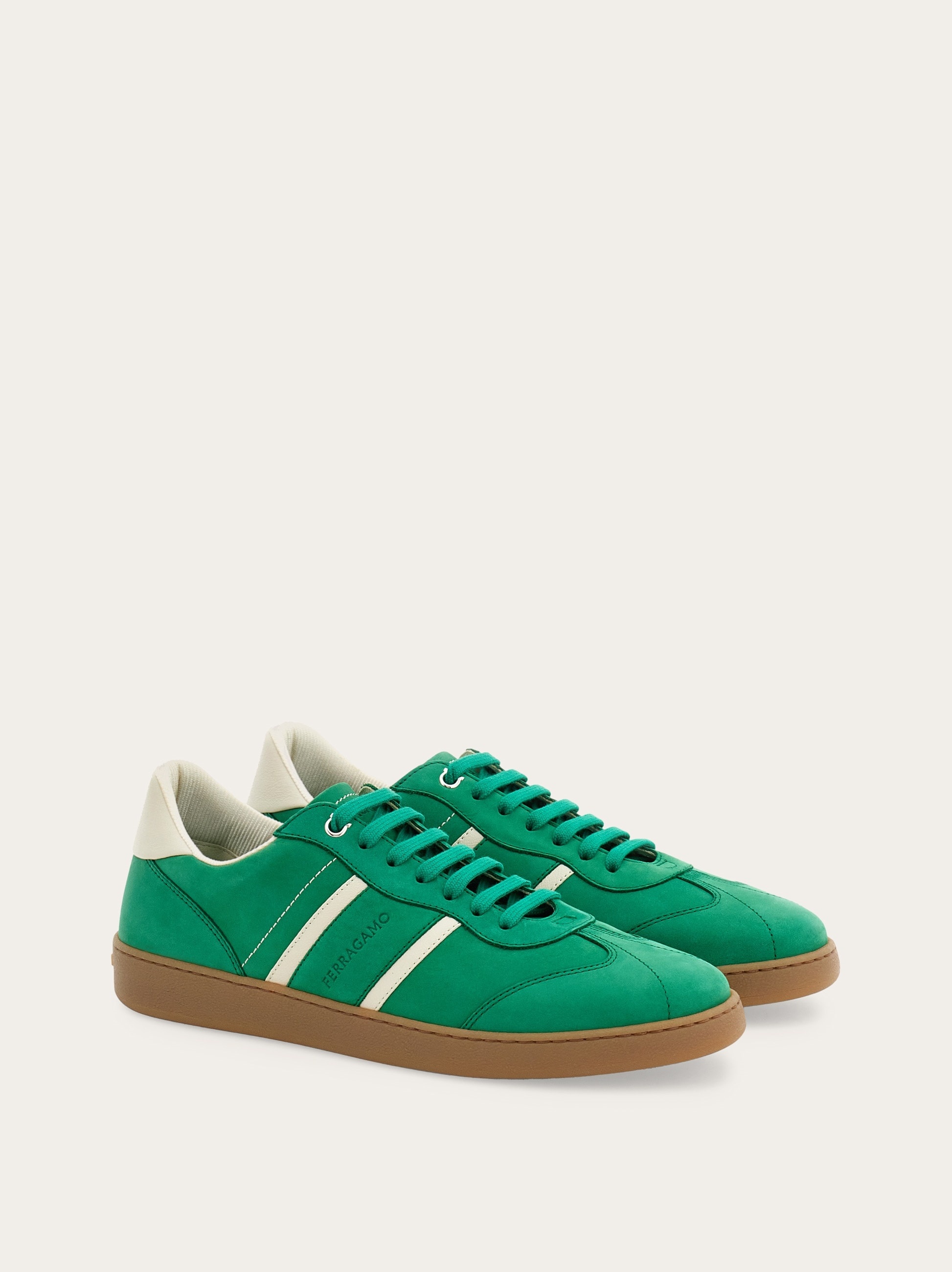 Low top sneaker with signature - 4