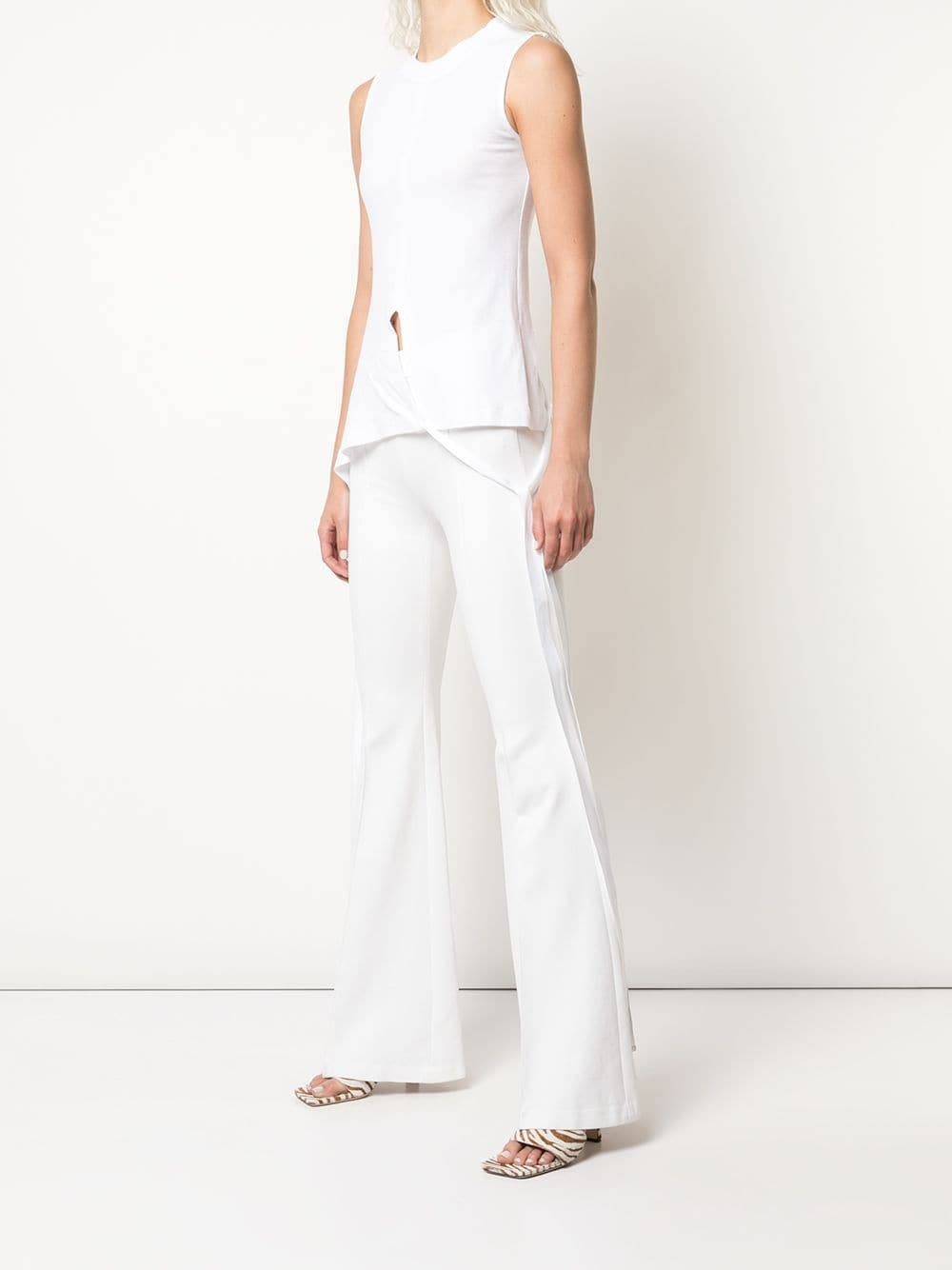 sleeveless knot-detail T-shirt - 3