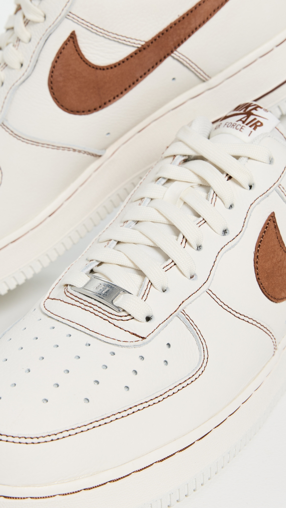 Air Force 1 '07 Lv8 Ess+ Sneakers - 4